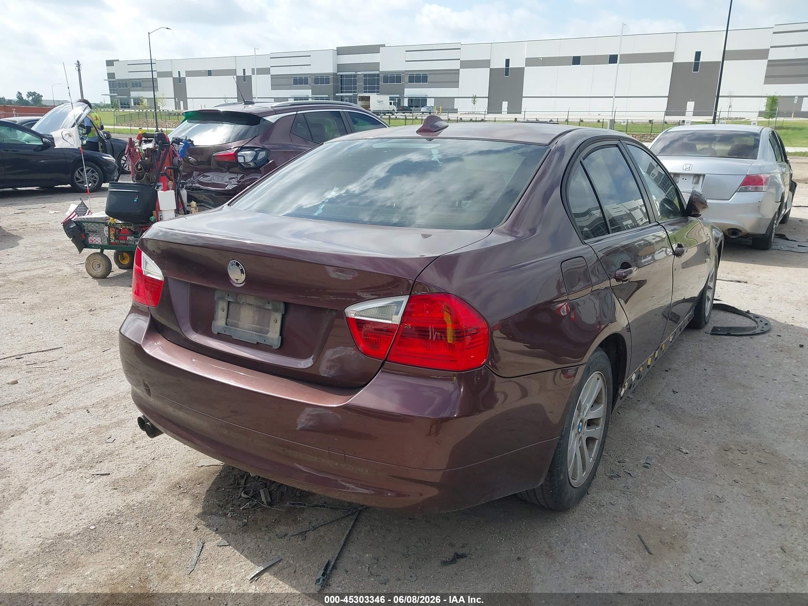 2006 Bmw 325i   Burgundy vin: WBAVB17586NK34130