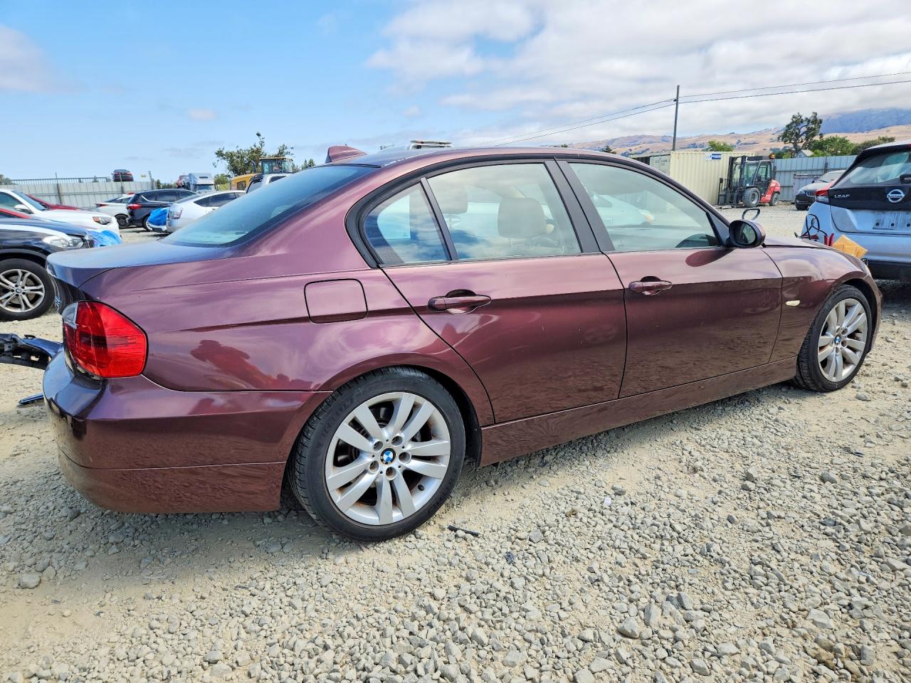 2006 Bmw 325 I Automatic Burgundy vin: WBAVB17596NK33231