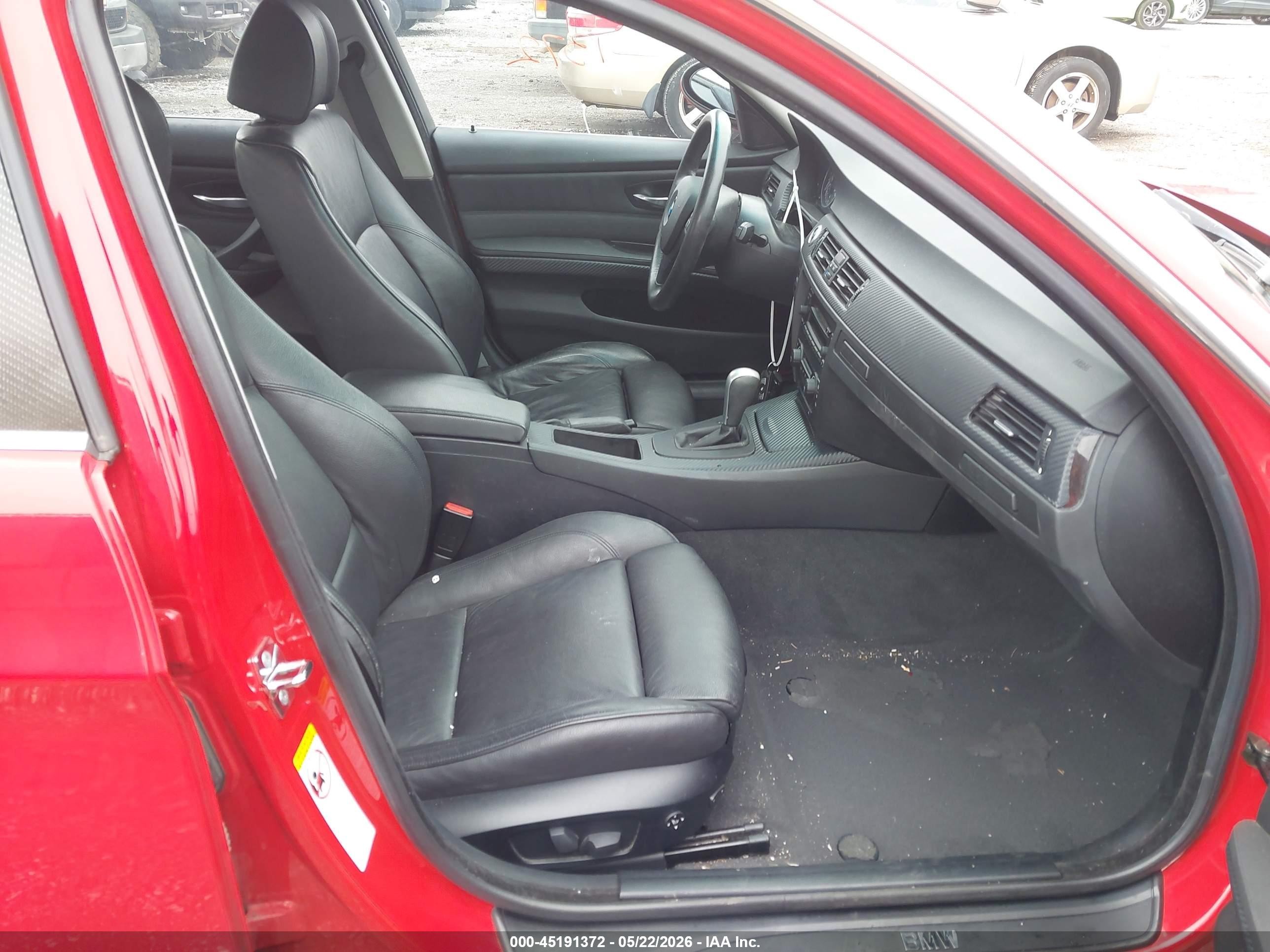 2006 Bmw 330i   Red vin: WBAVB33506KR80817