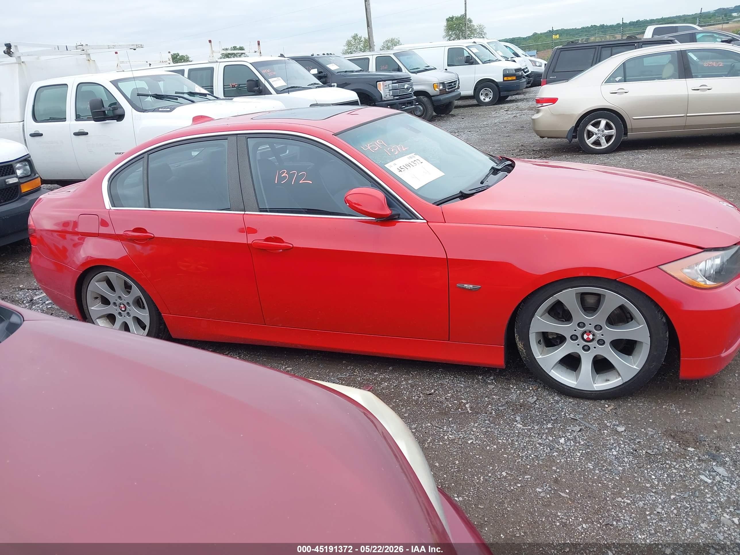 2006 Bmw 330i   Red vin: WBAVB33506KR80817