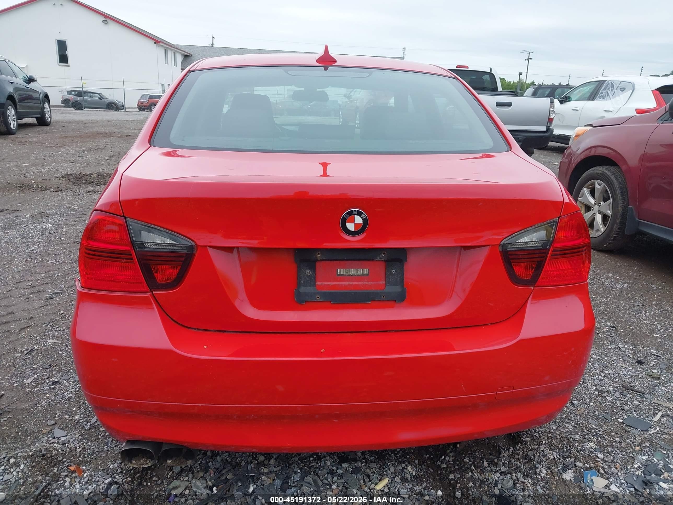 2006 Bmw 330i   Red vin: WBAVB33506KR80817