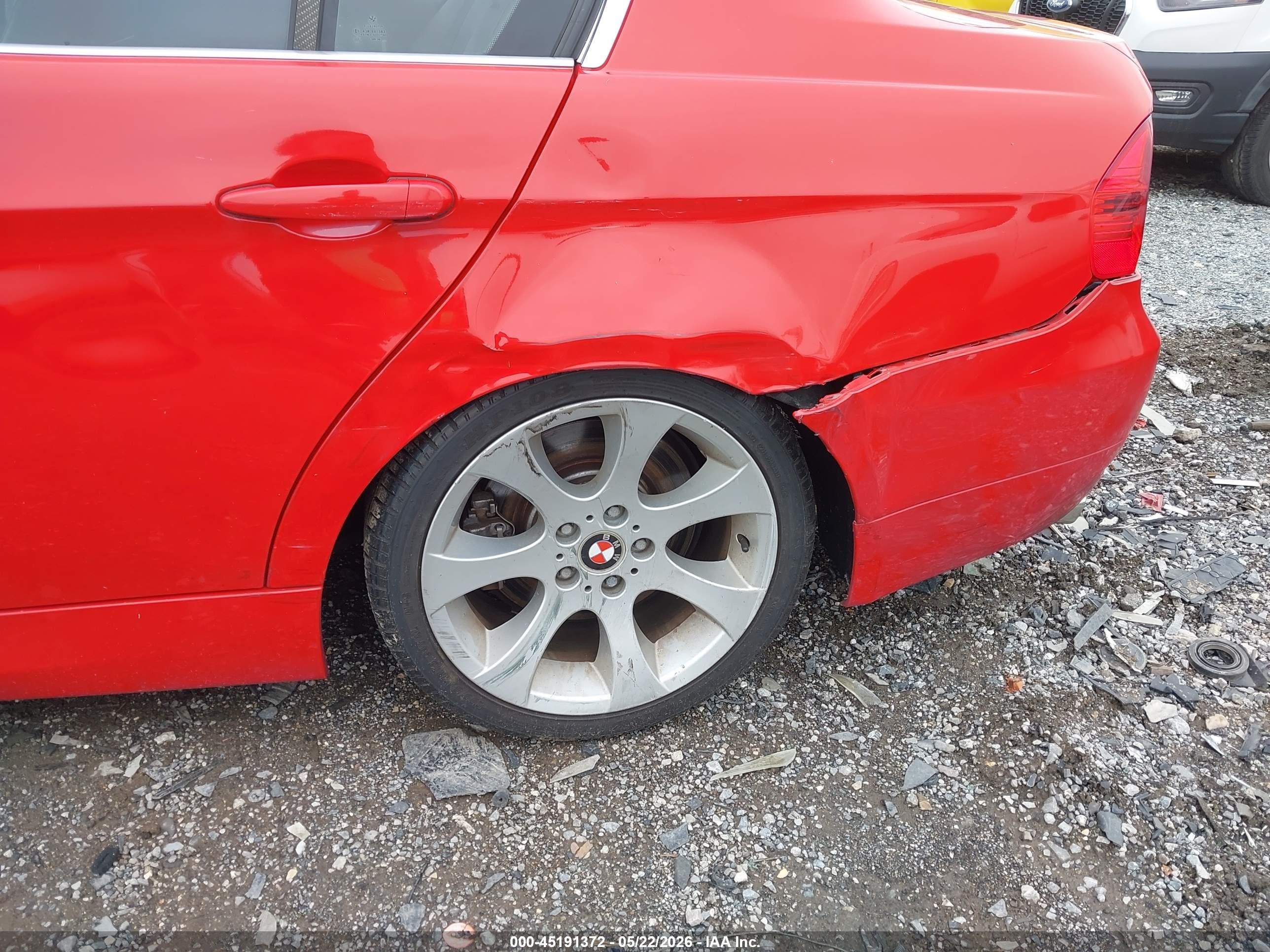 2006 Bmw 330i   Red vin: WBAVB33506KR80817