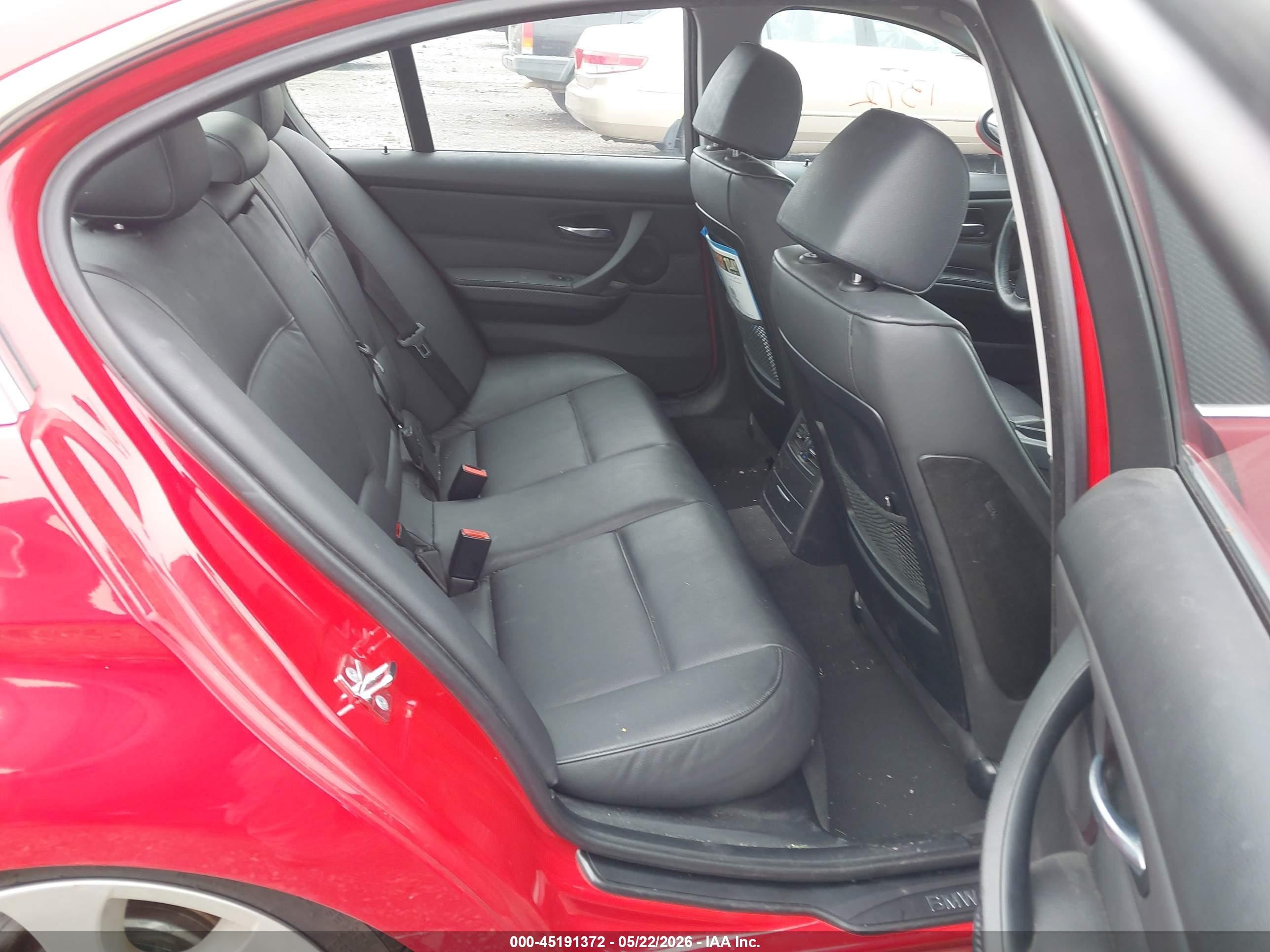 2006 Bmw 330i   Red vin: WBAVB33506KR80817