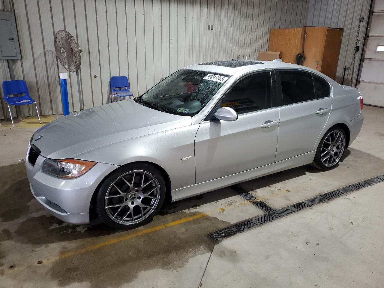 WBAVB33536KR81671