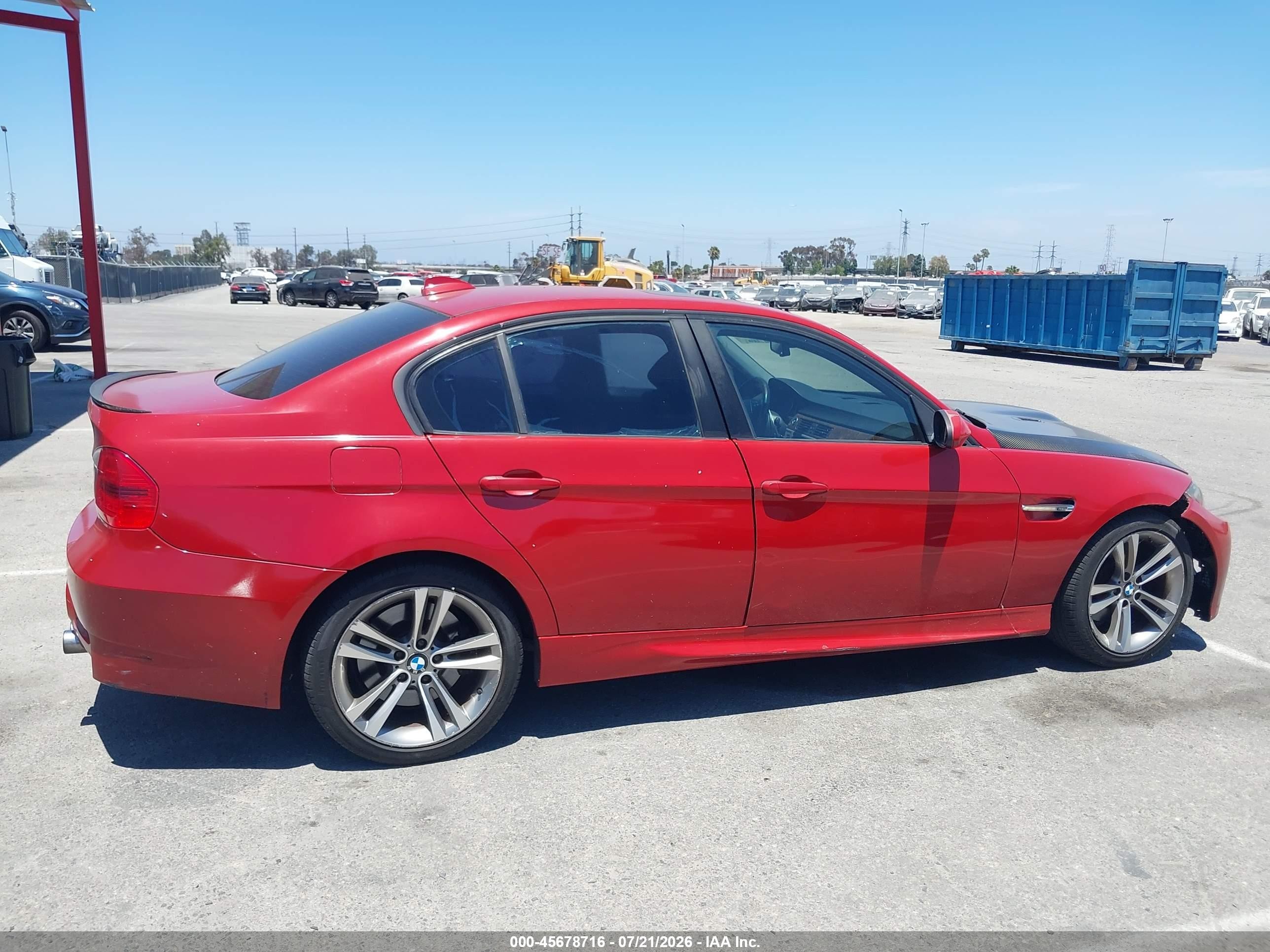 2006 Bmw 330i   Maroon vin: WBAVB33556KR73698