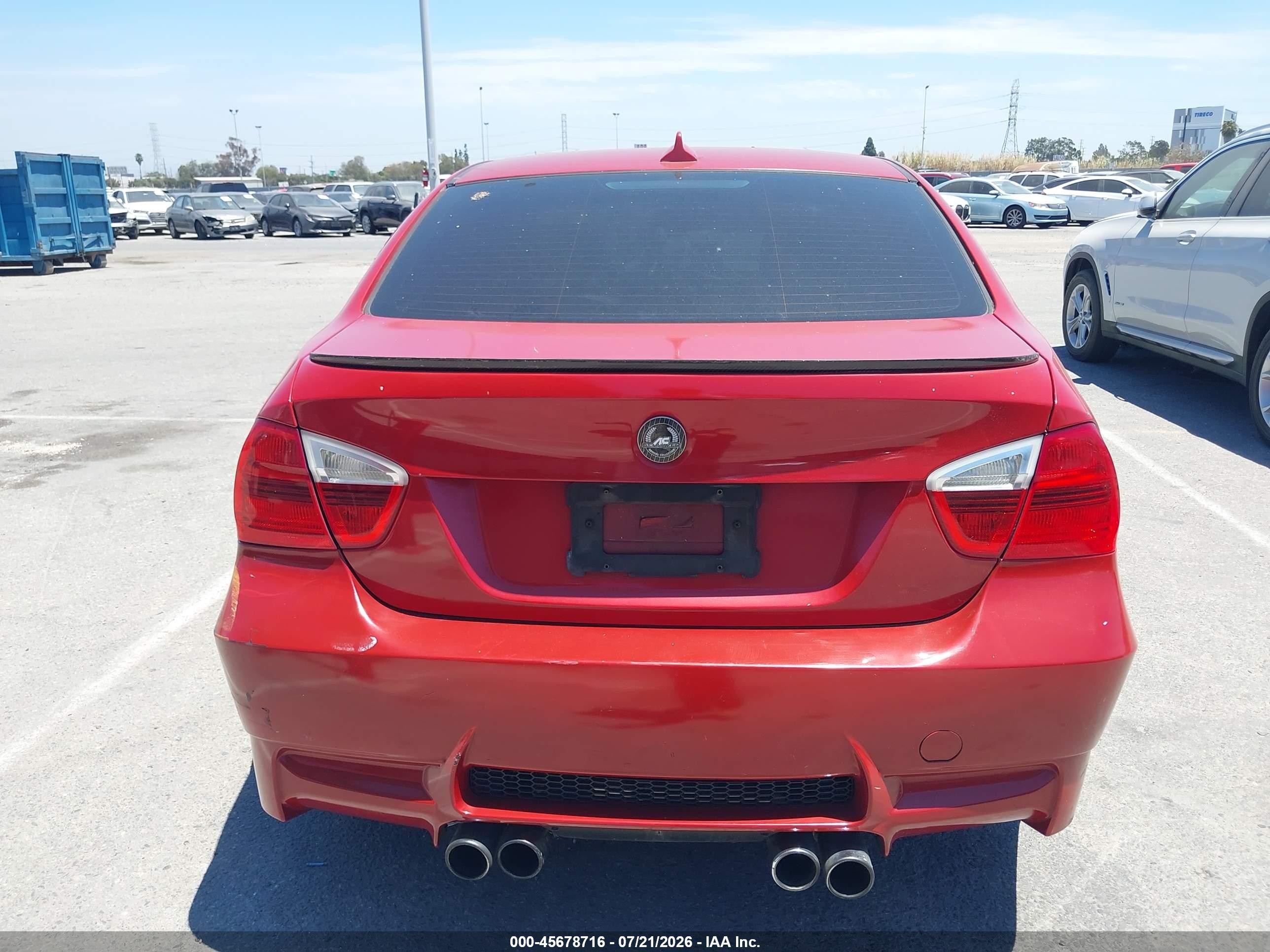 2006 Bmw 330i   Maroon vin: WBAVB33556KR73698