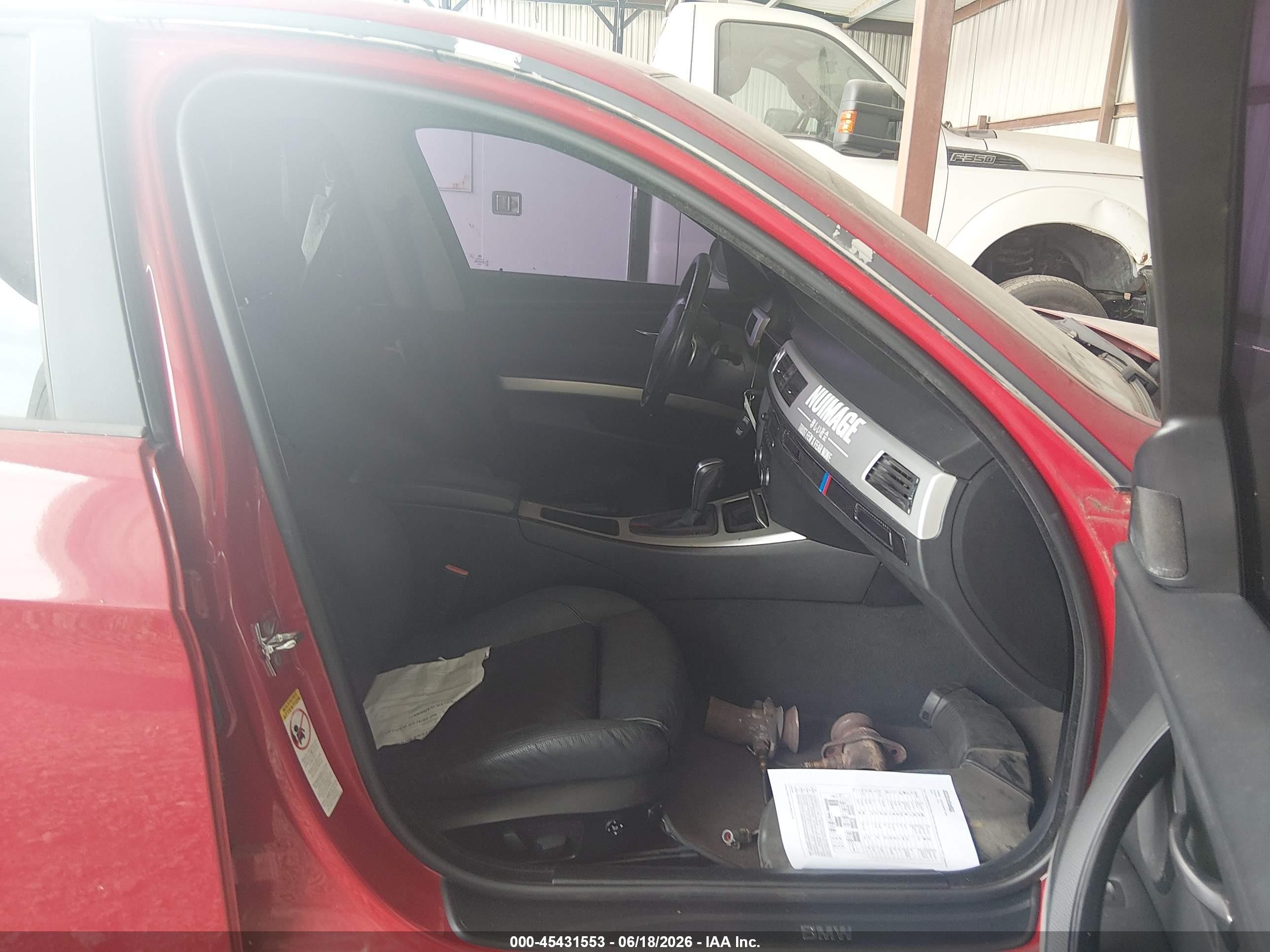2008 Bmw 335i   Red vin: WBAVB73518VH26304