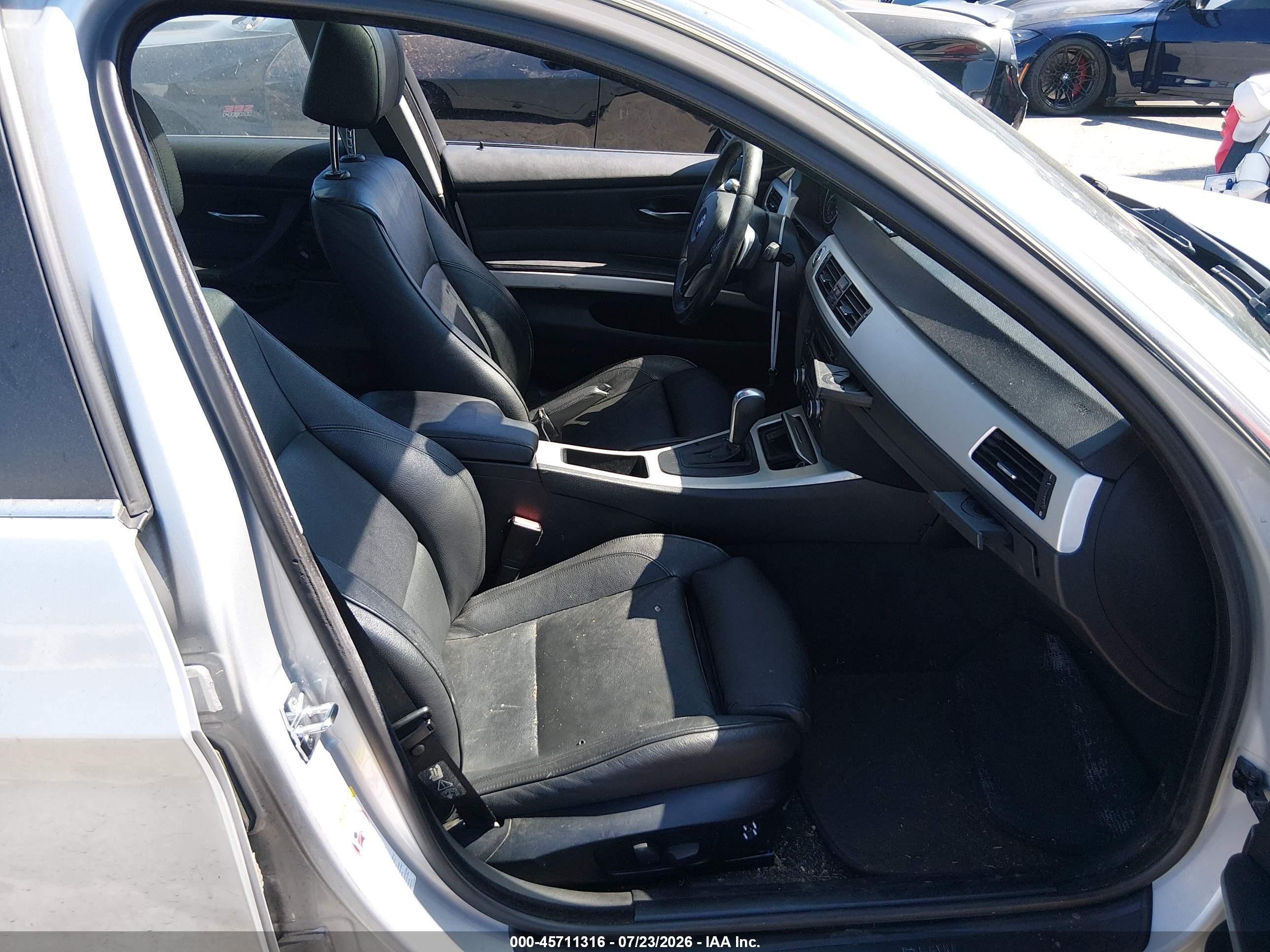 2007 Bmw 335i   Silver vin: WBAVB73527KY60803