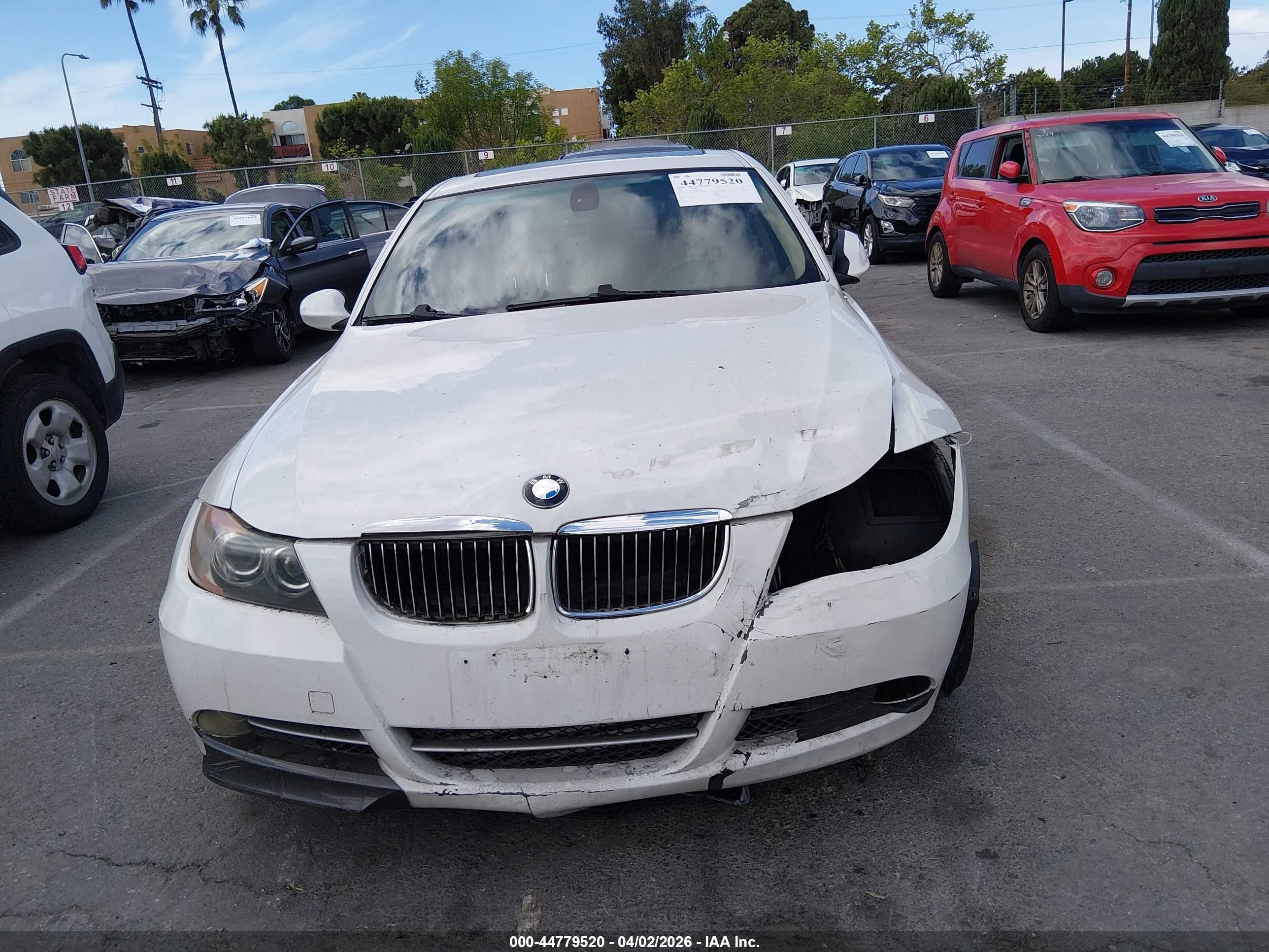 2007 Bmw 335i   White vin: WBAVB73527PA89913