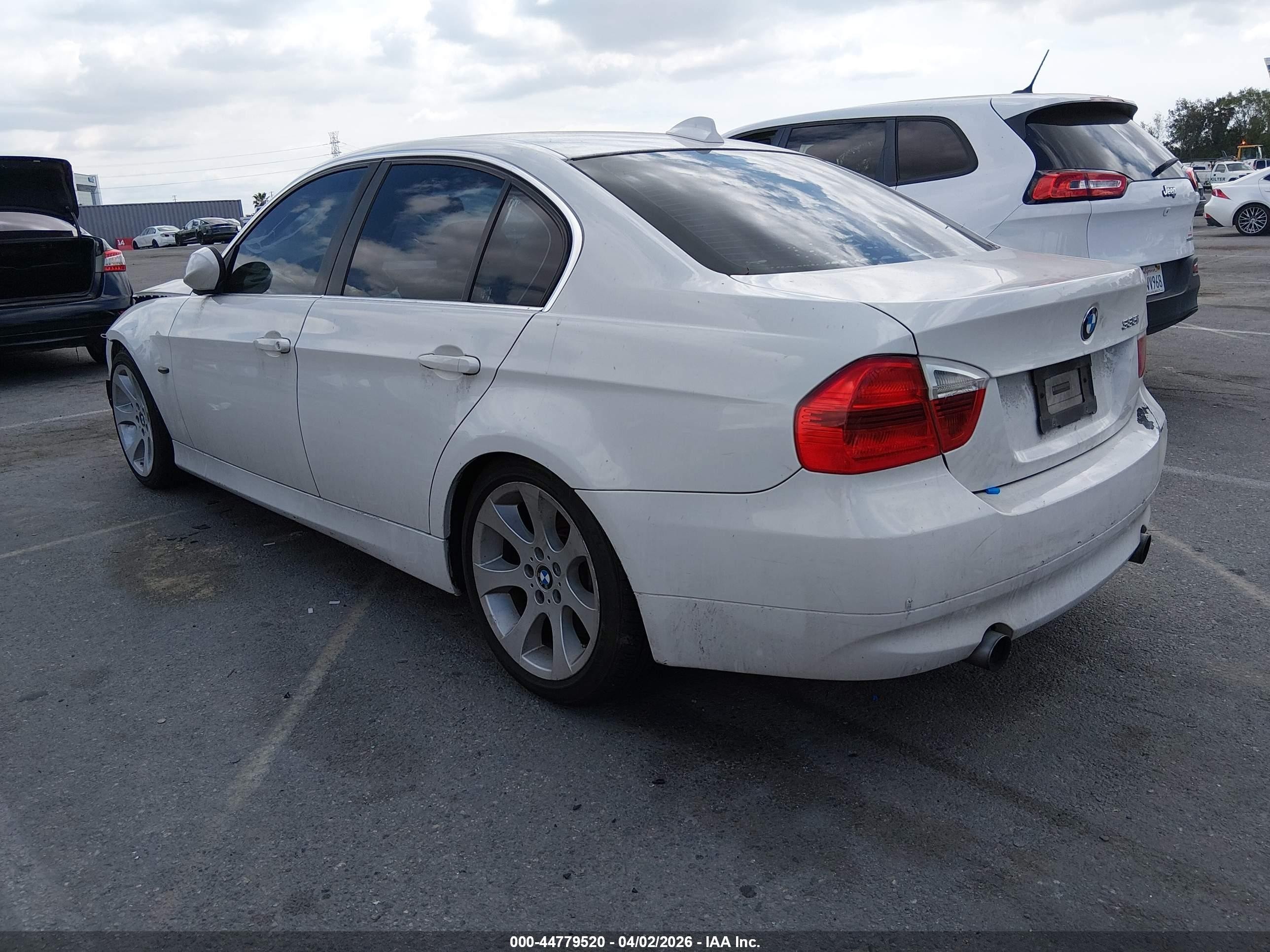 2007 Bmw 335i   White vin: WBAVB73527PA89913