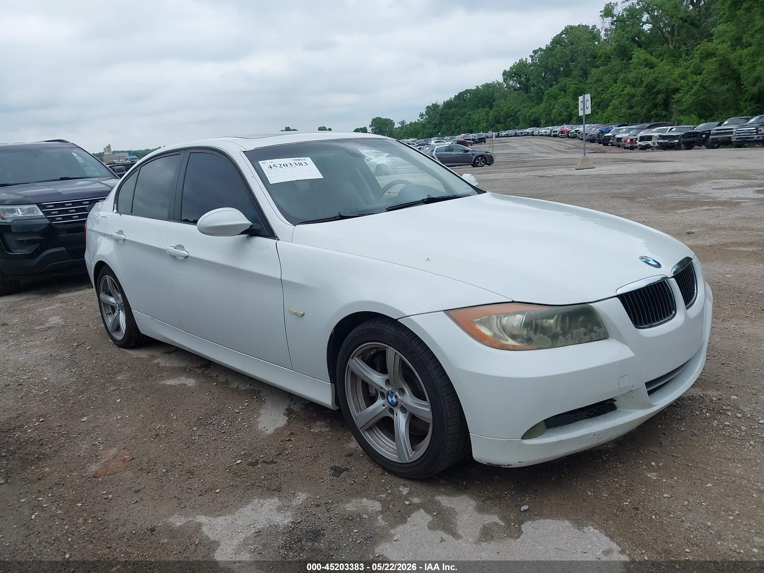 2007 Bmw 335i   White vin: WBAVB73557KY60570
