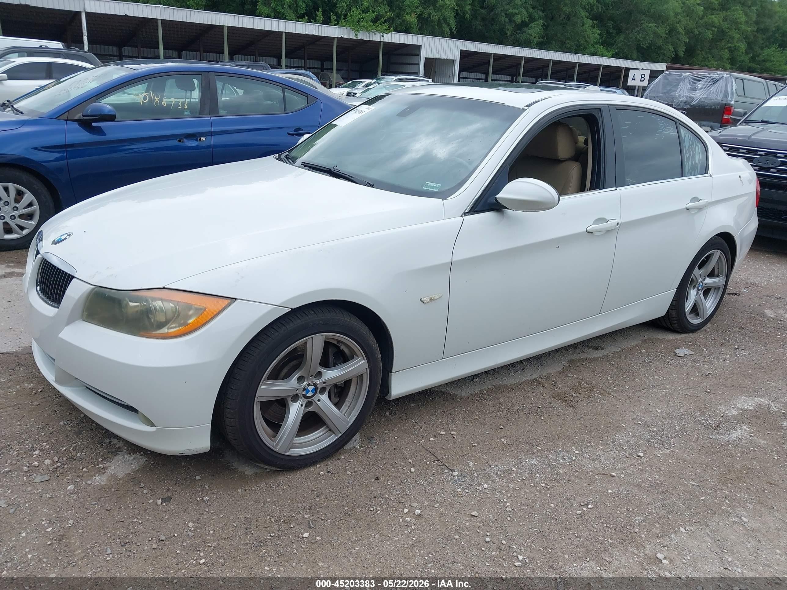 2007 Bmw 335i   White vin: WBAVB73557KY60570