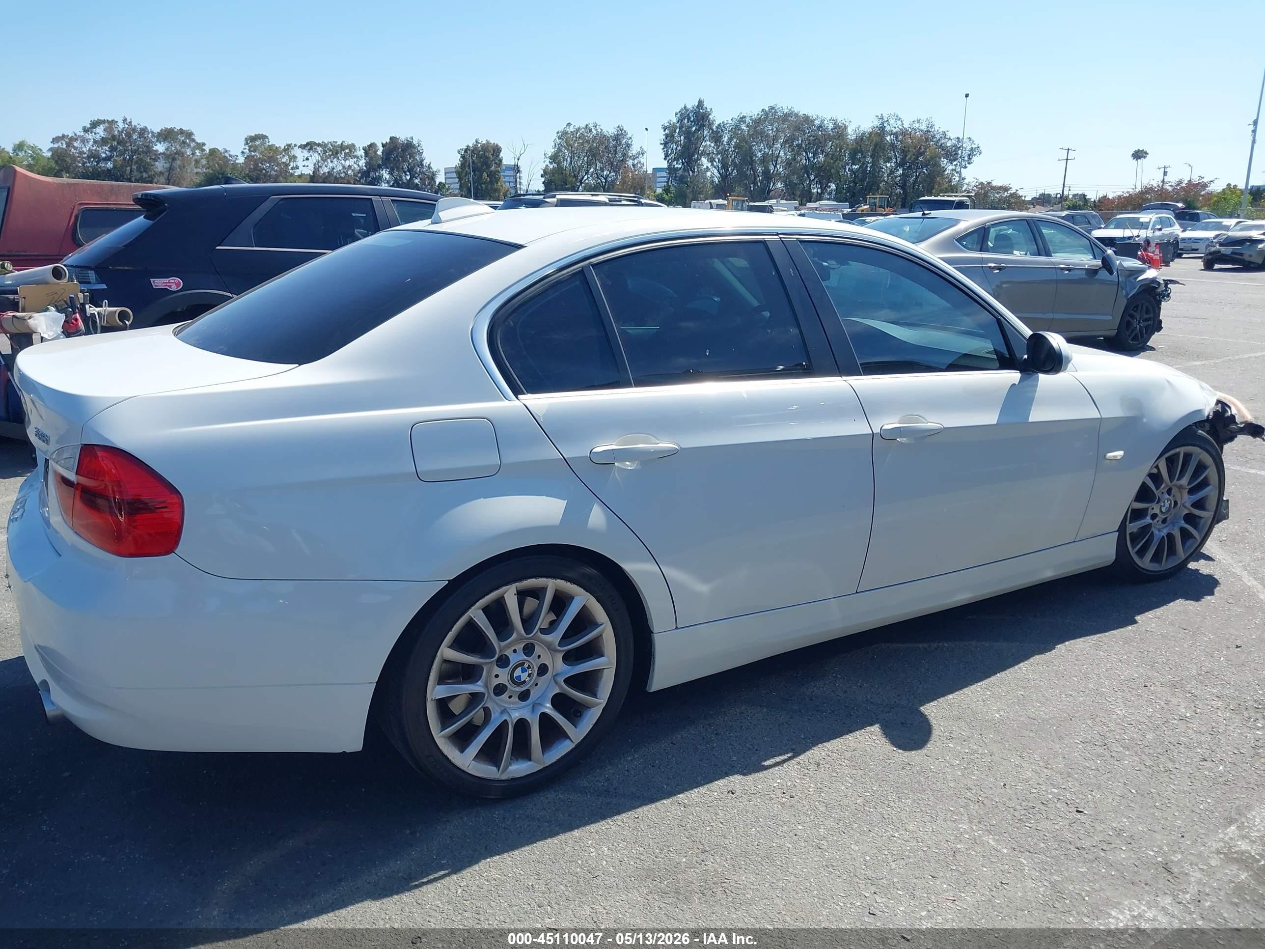 2008 Bmw 335i   White vin: WBAVB73558KY64846