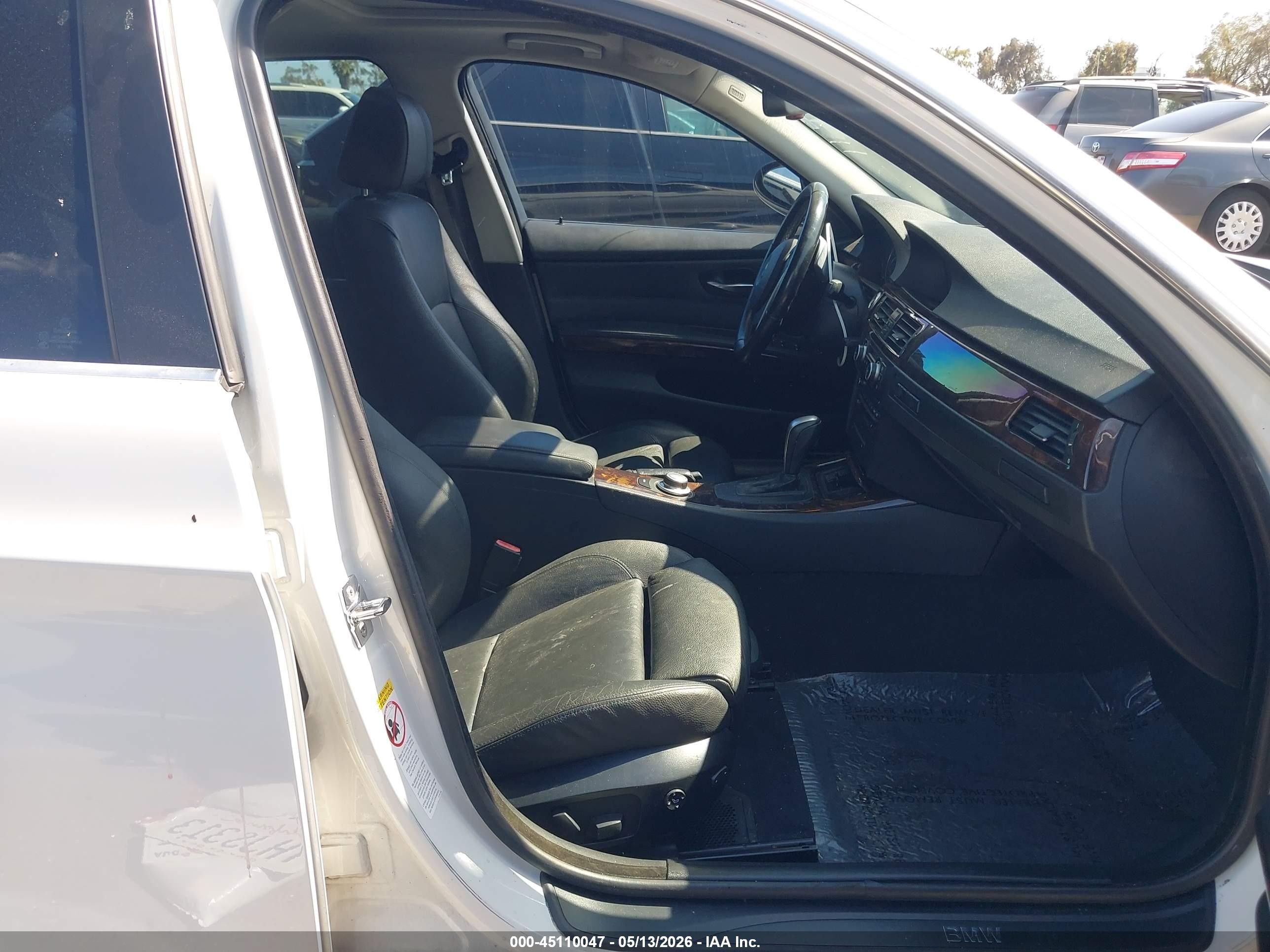 2008 Bmw 335i   White vin: WBAVB73558KY64846