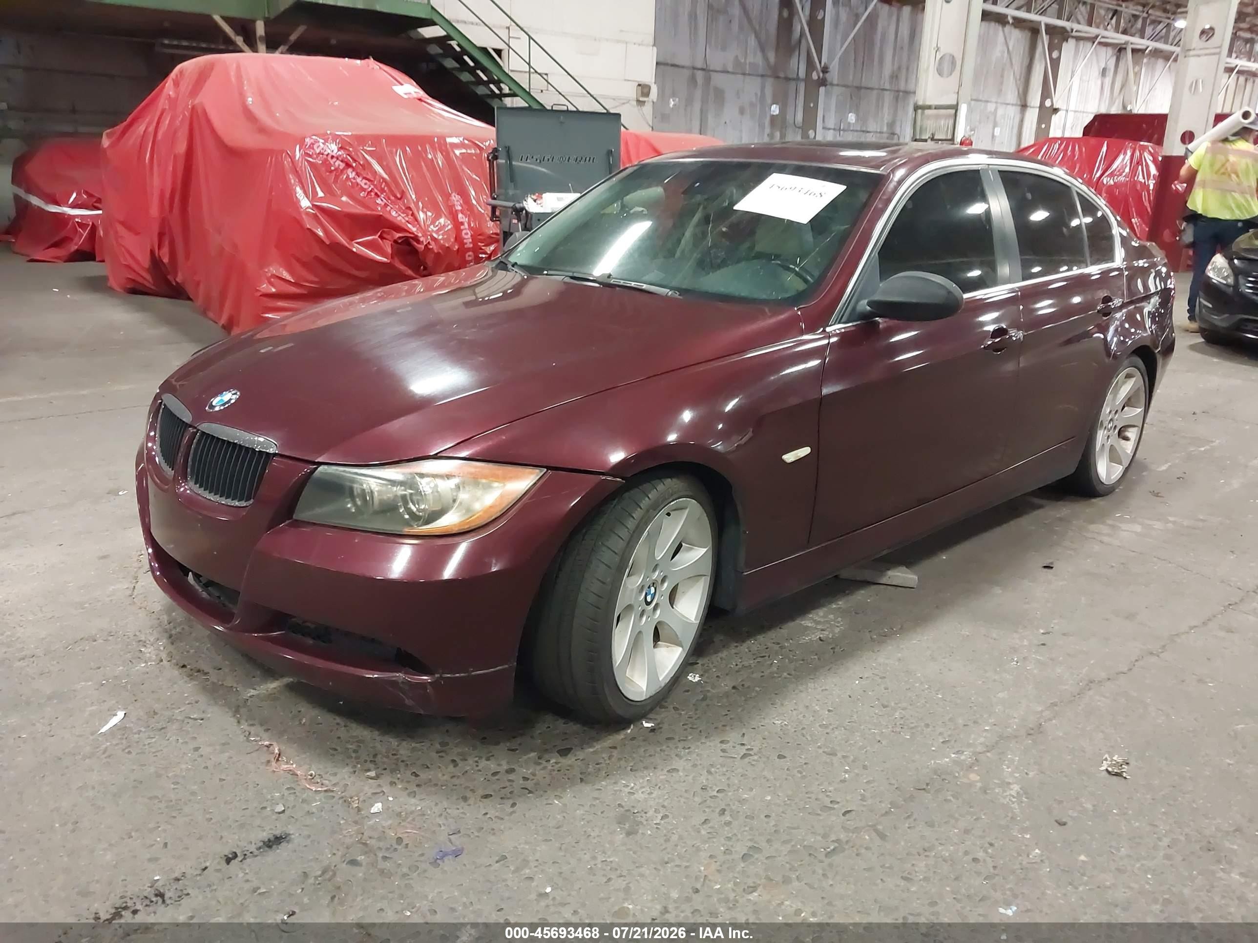 2008 Bmw 335i   Burgundy vin: WBAVB73598VH25224