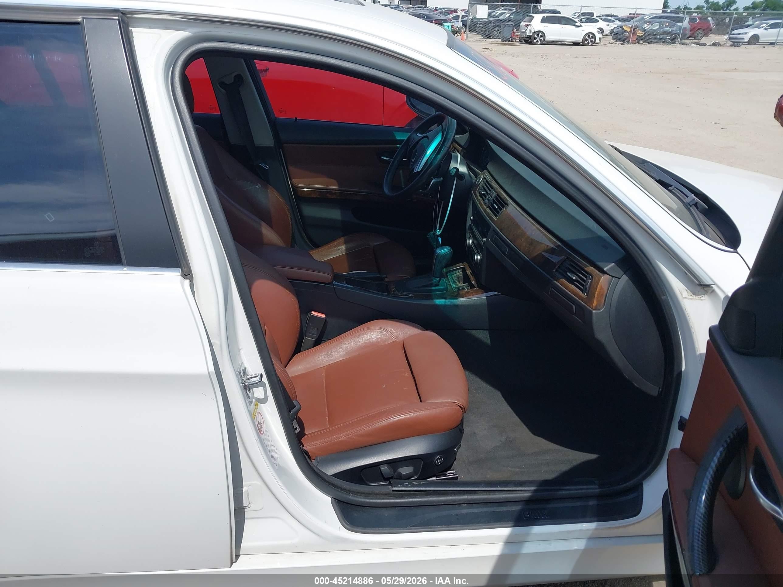 2008 Bmw 335i Белый vin: WBAVB77538NH80097