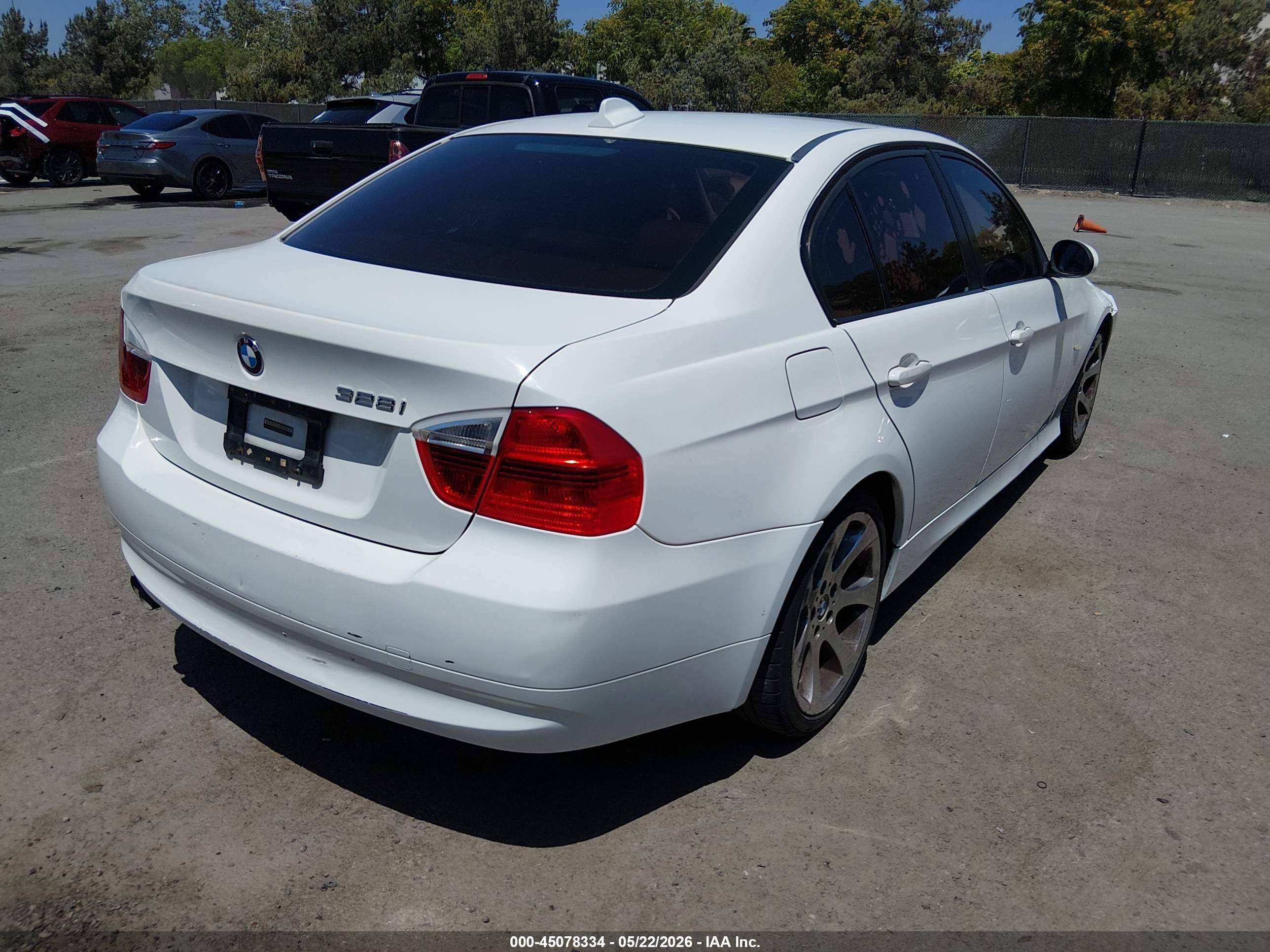 2007 Bmw 328i   White vin: WBAVC53557FZ80234
