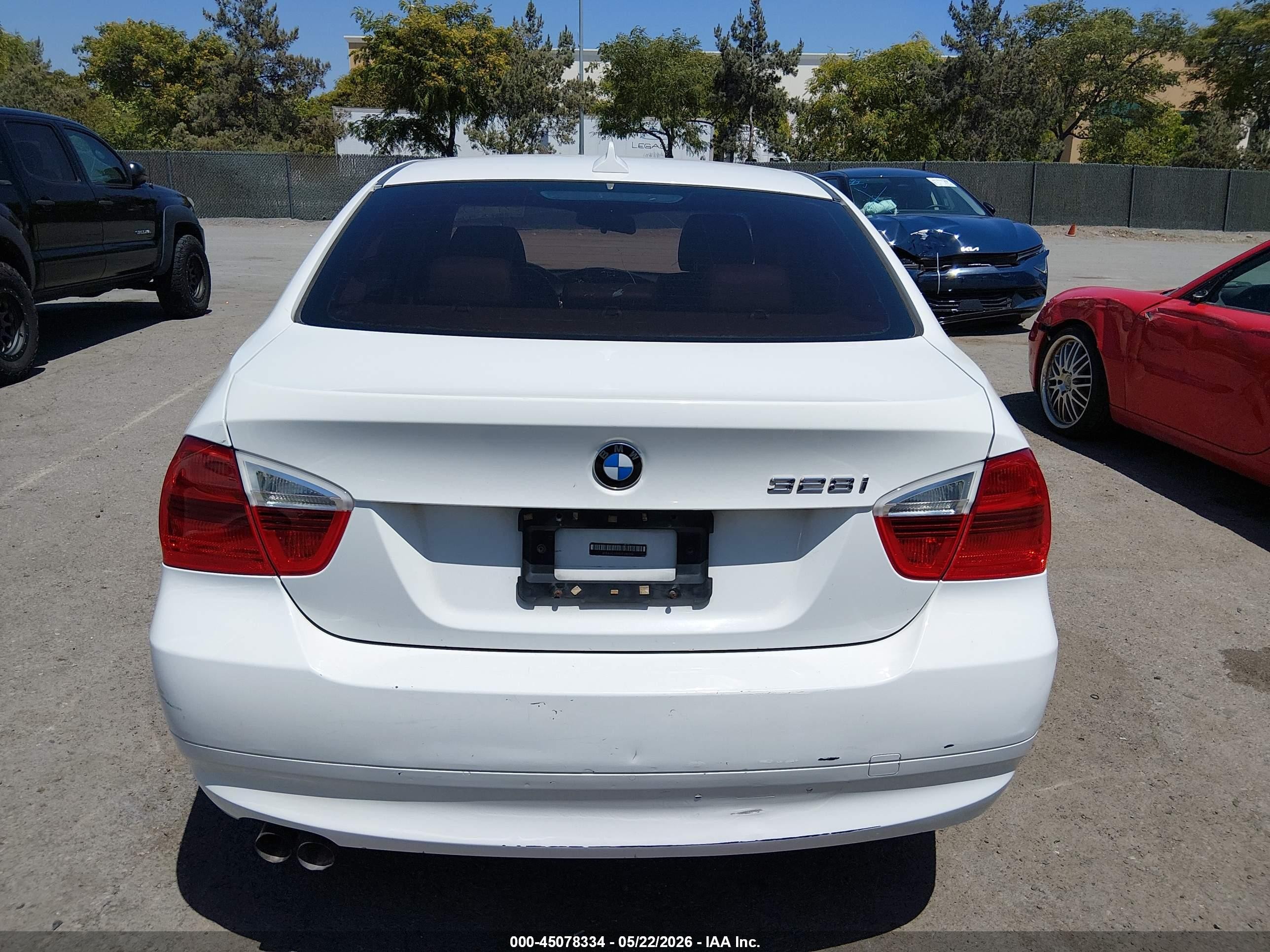 2007 Bmw 328i   White vin: WBAVC53557FZ80234