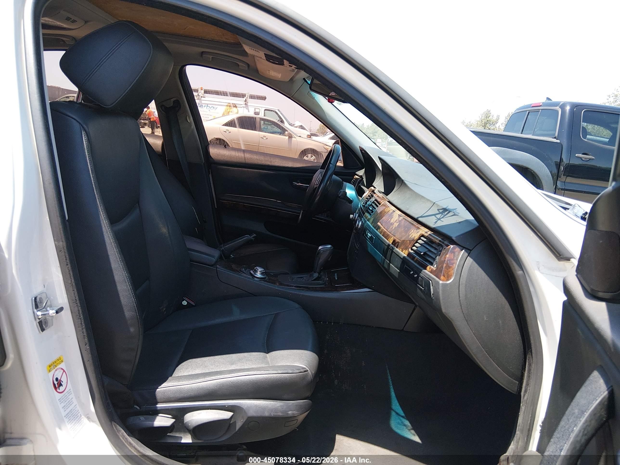 2007 Bmw 328i   White vin: WBAVC53557FZ80234