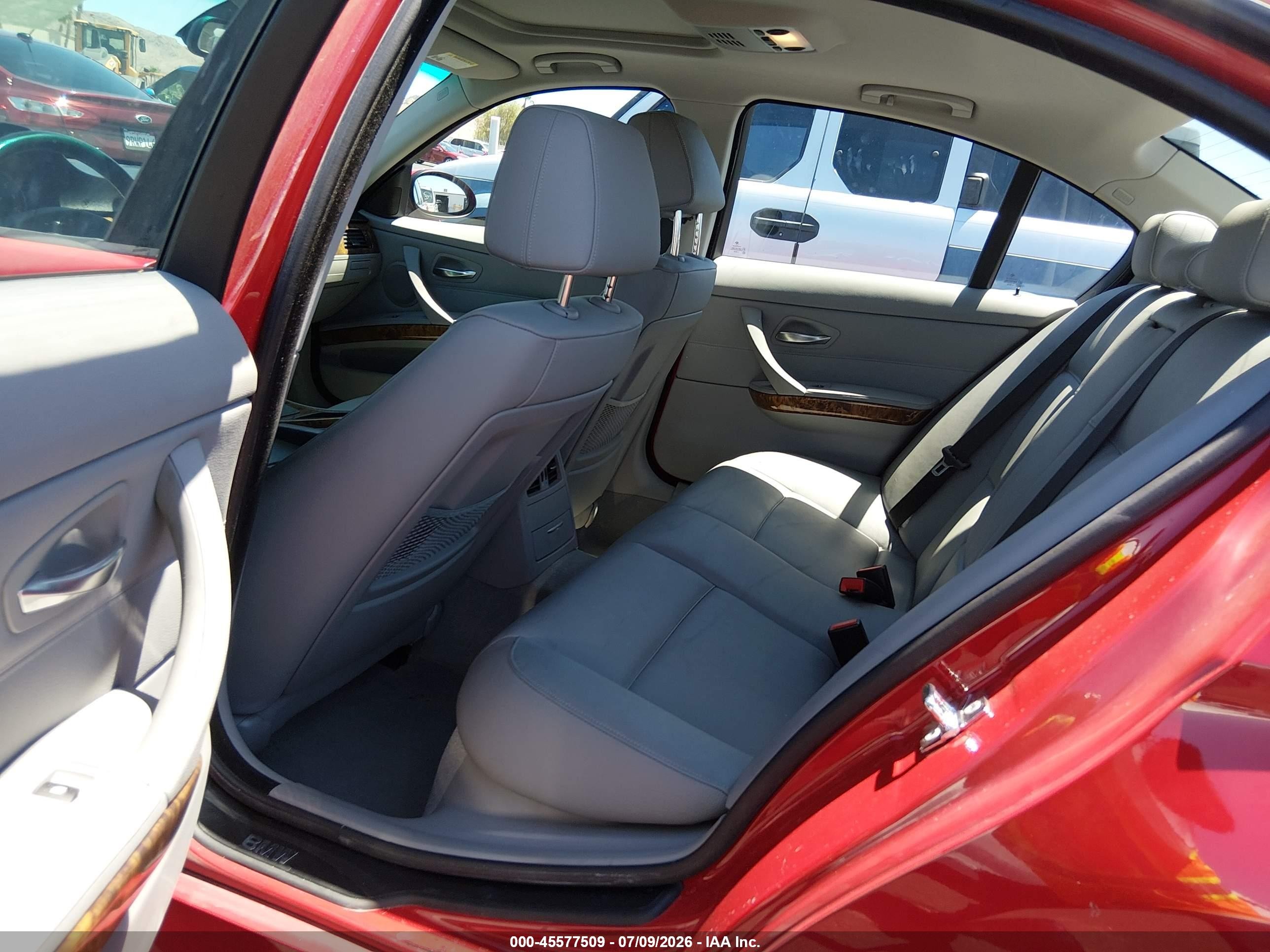 2008 Bmw 328i   Red vin: WBAVC53568FZ83015
