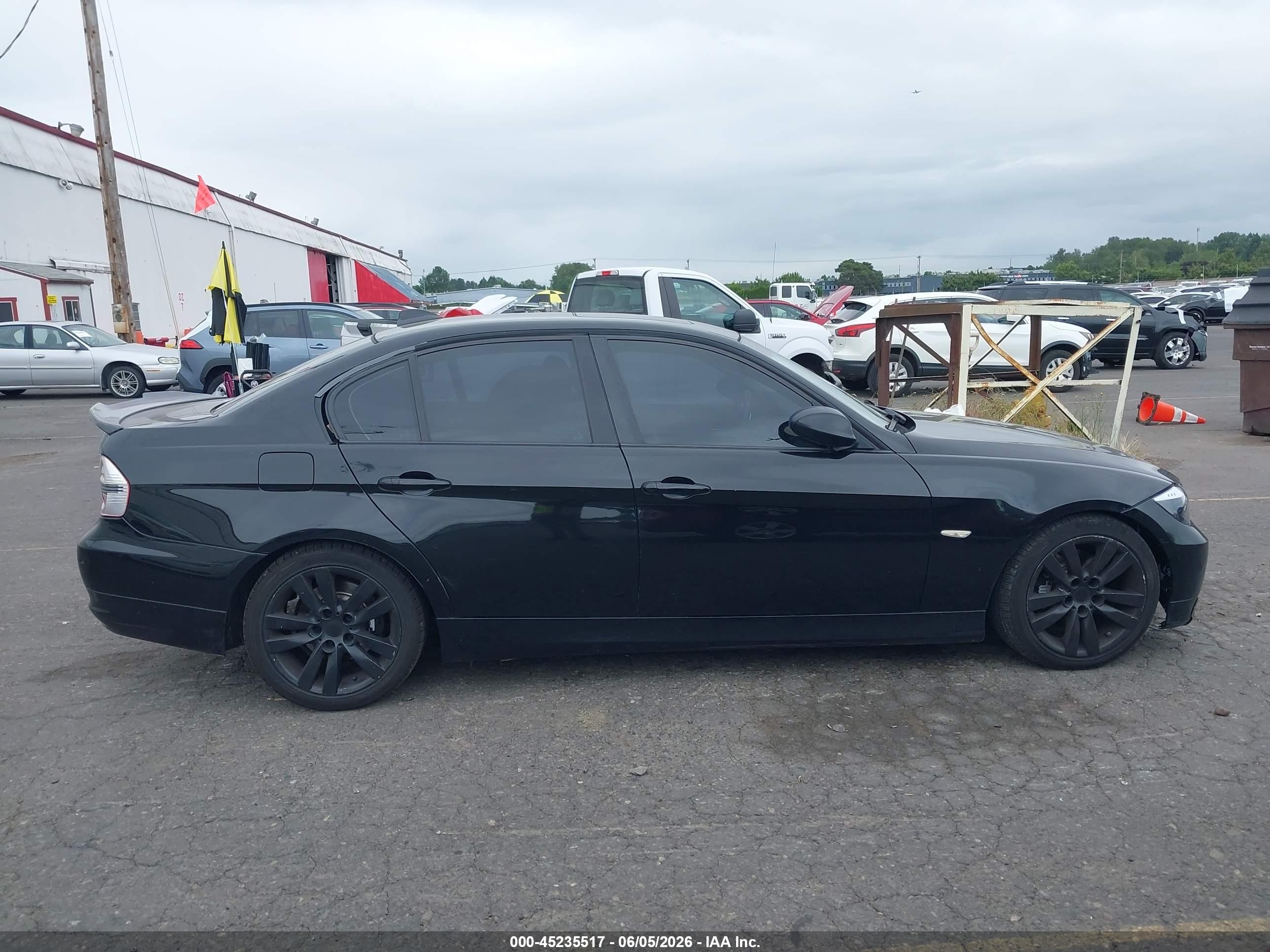 2008 Bmw 328i   Black vin: WBAVC53598F010131