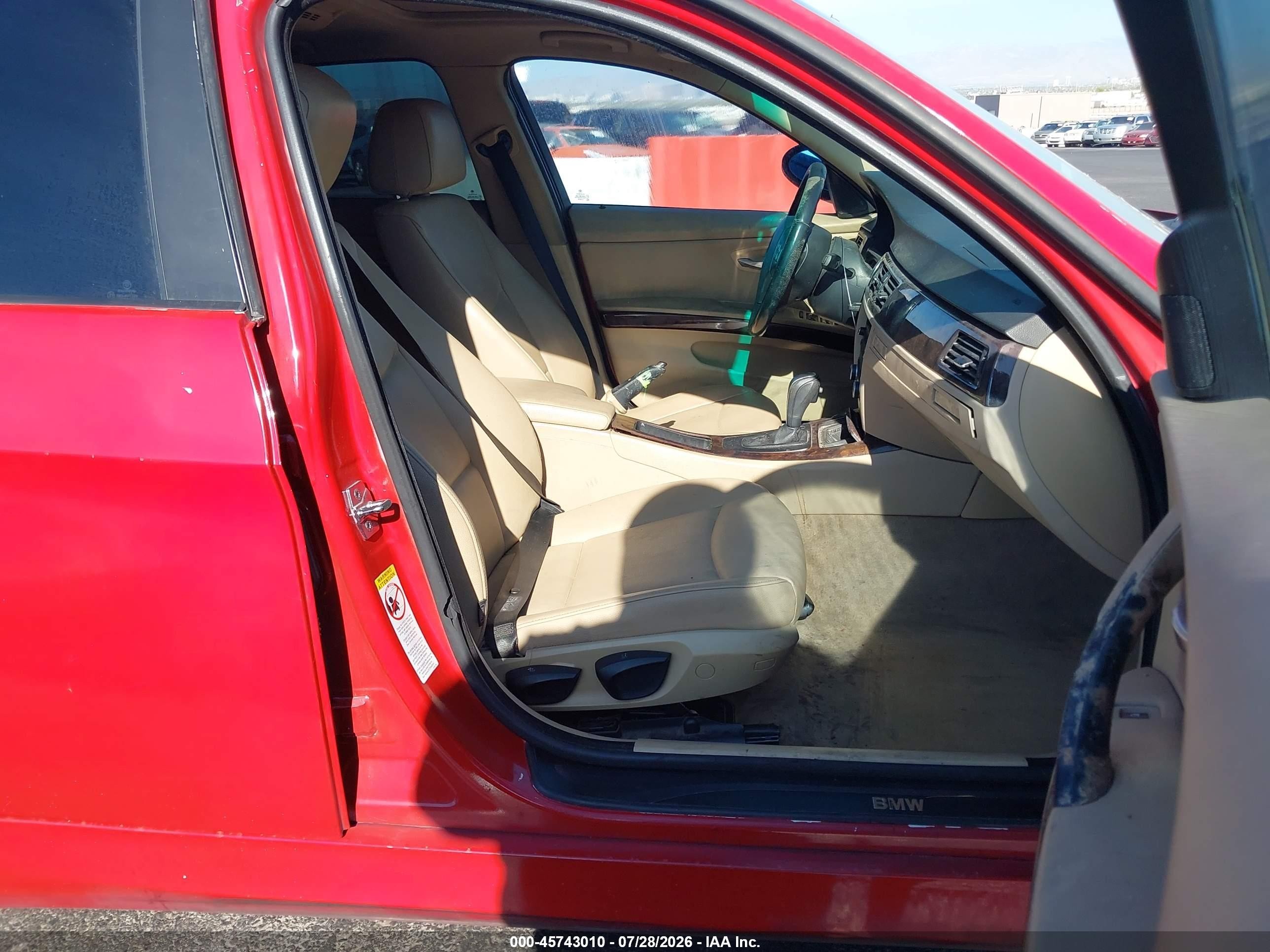 2008 Bmw 328i   Red vin: WBAVC535X8FZ82384