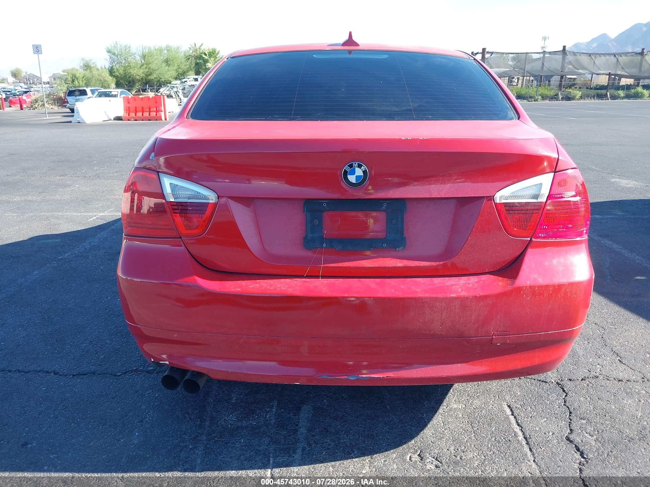 2008 Bmw 328i   Red vin: WBAVC535X8FZ82384