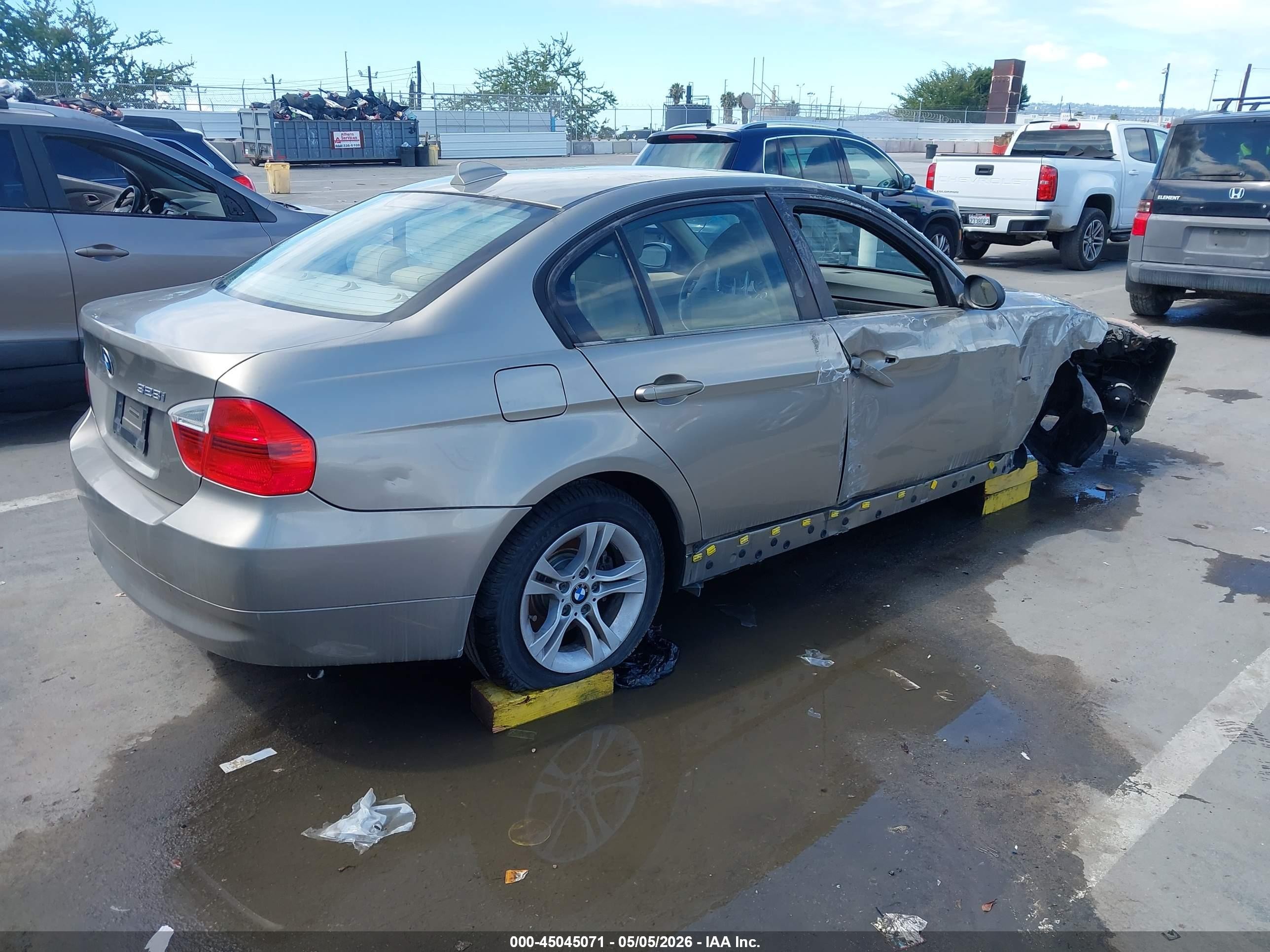 2008 Bmw 328i   Gold vin: WBAVC57518NK78168