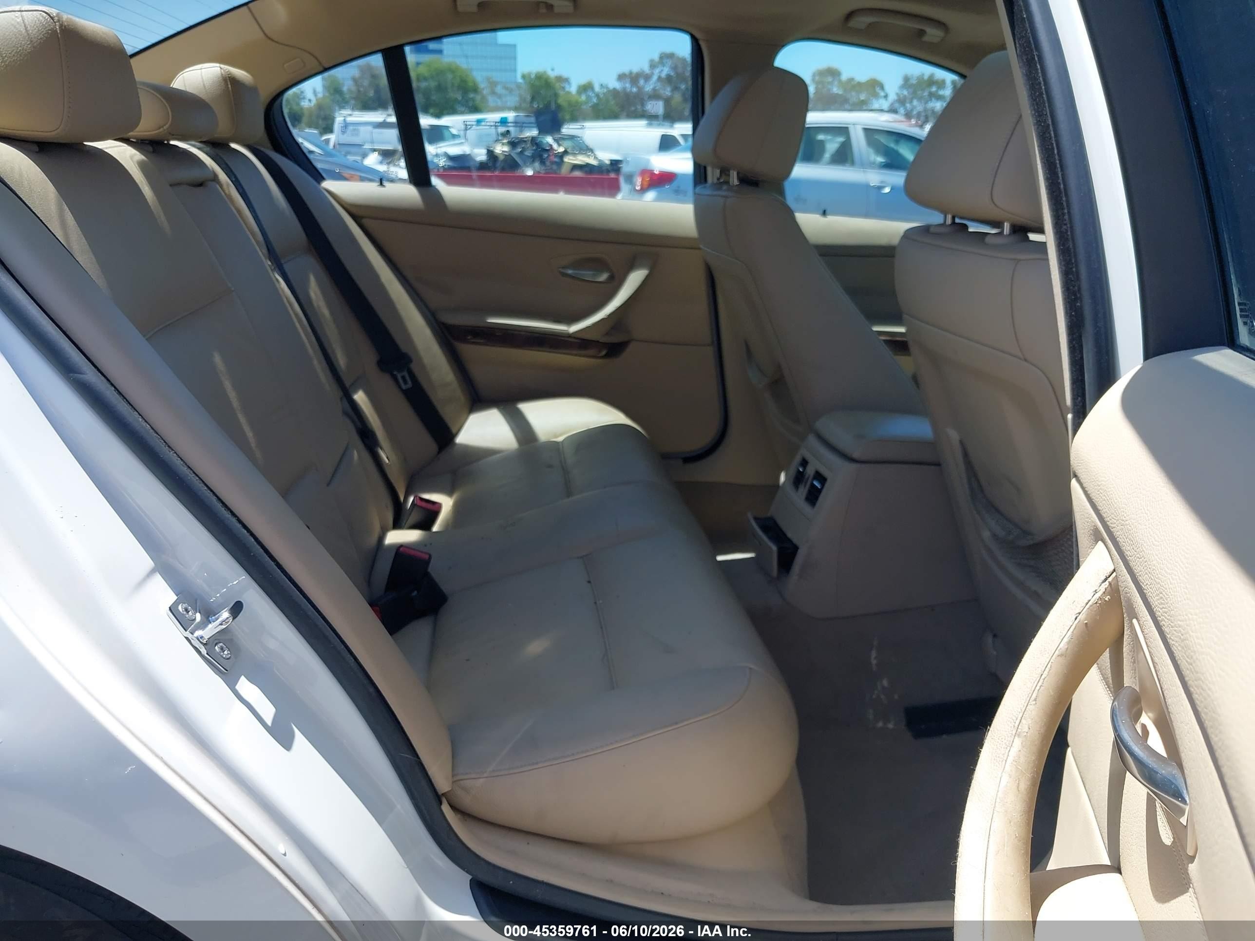 2008 Bmw 328i White vin: WBAVC57528NK77174