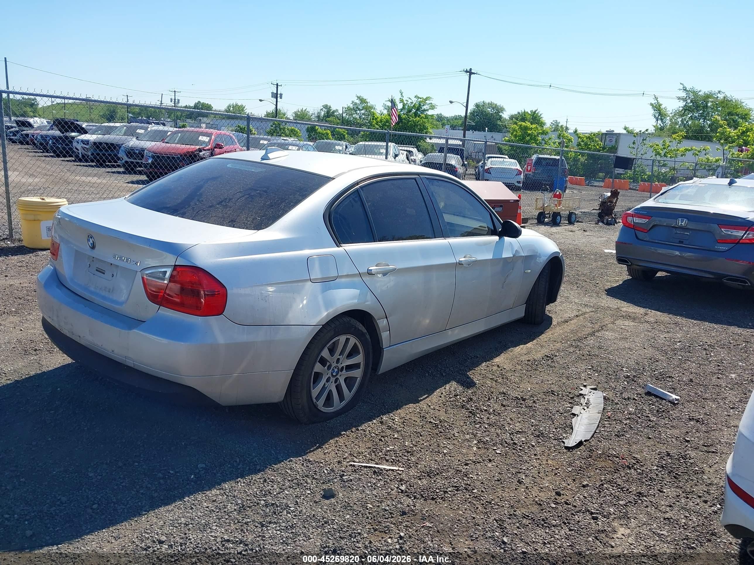 2007 Bmw 328xi   Silver vin: WBAVC73507KP35862
