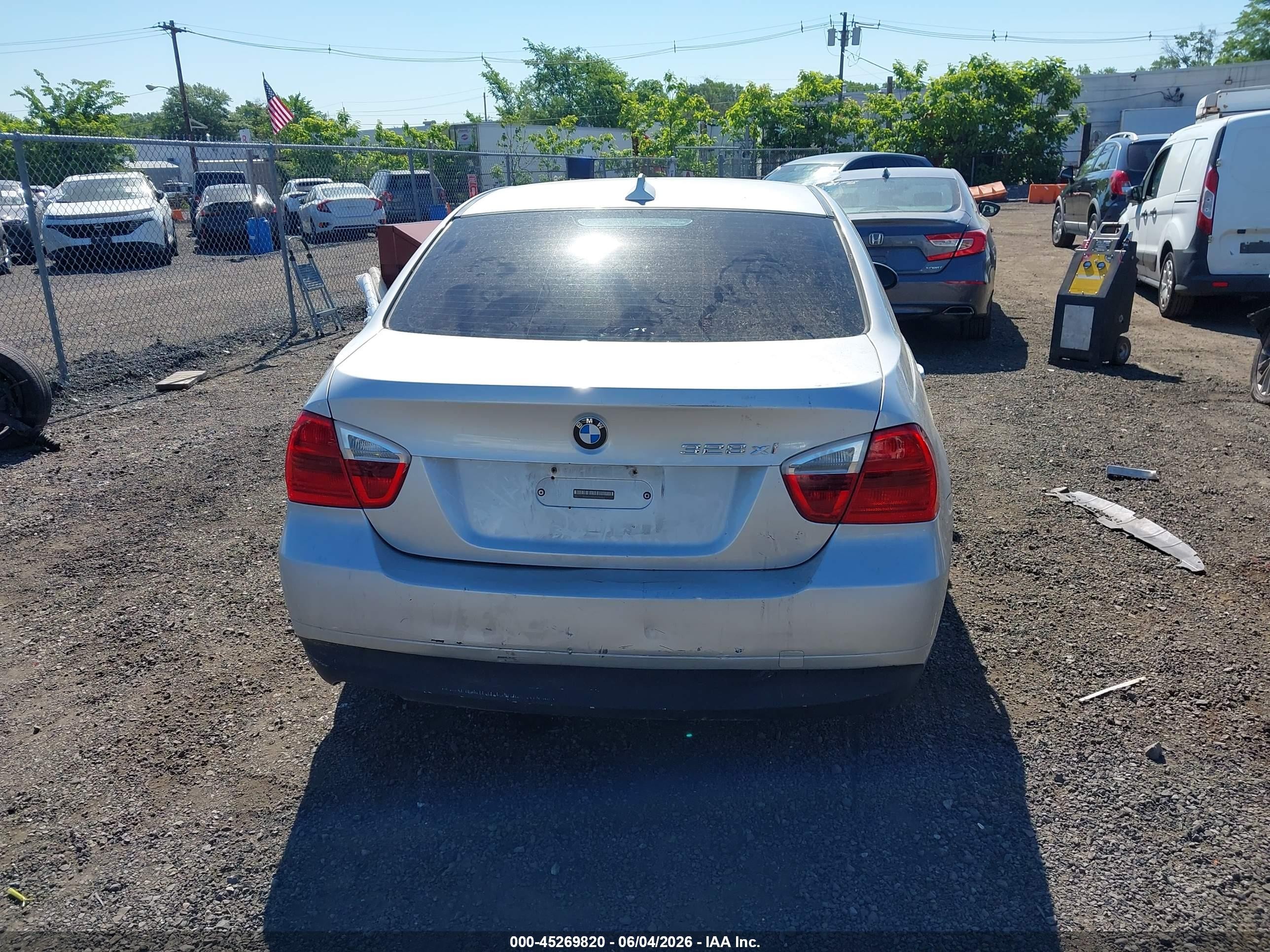 2007 Bmw 328xi   Silver vin: WBAVC73507KP35862