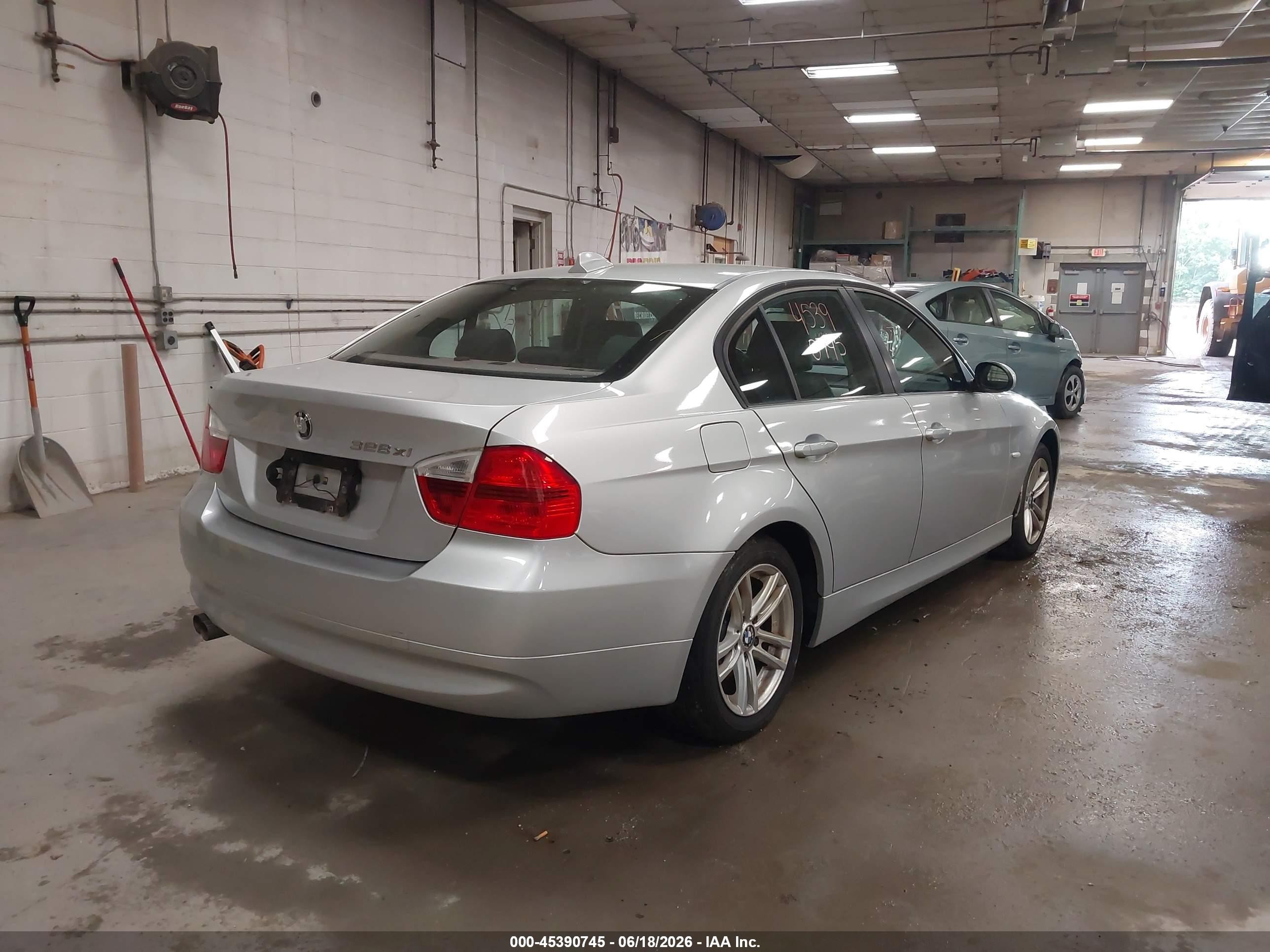 2007 Bmw 328xi   Silver vin: WBAVC73517KP32615