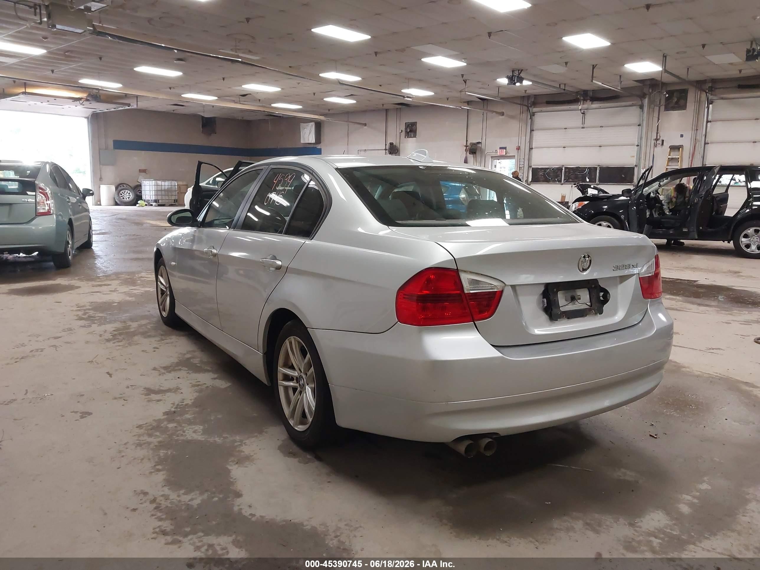 2007 Bmw 328xi   Silver vin: WBAVC73517KP32615