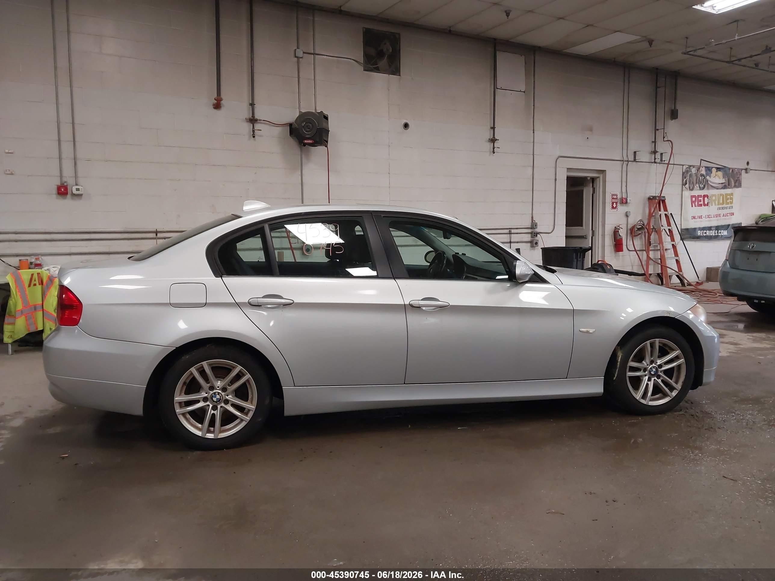 2007 Bmw 328xi   Silver vin: WBAVC73517KP32615