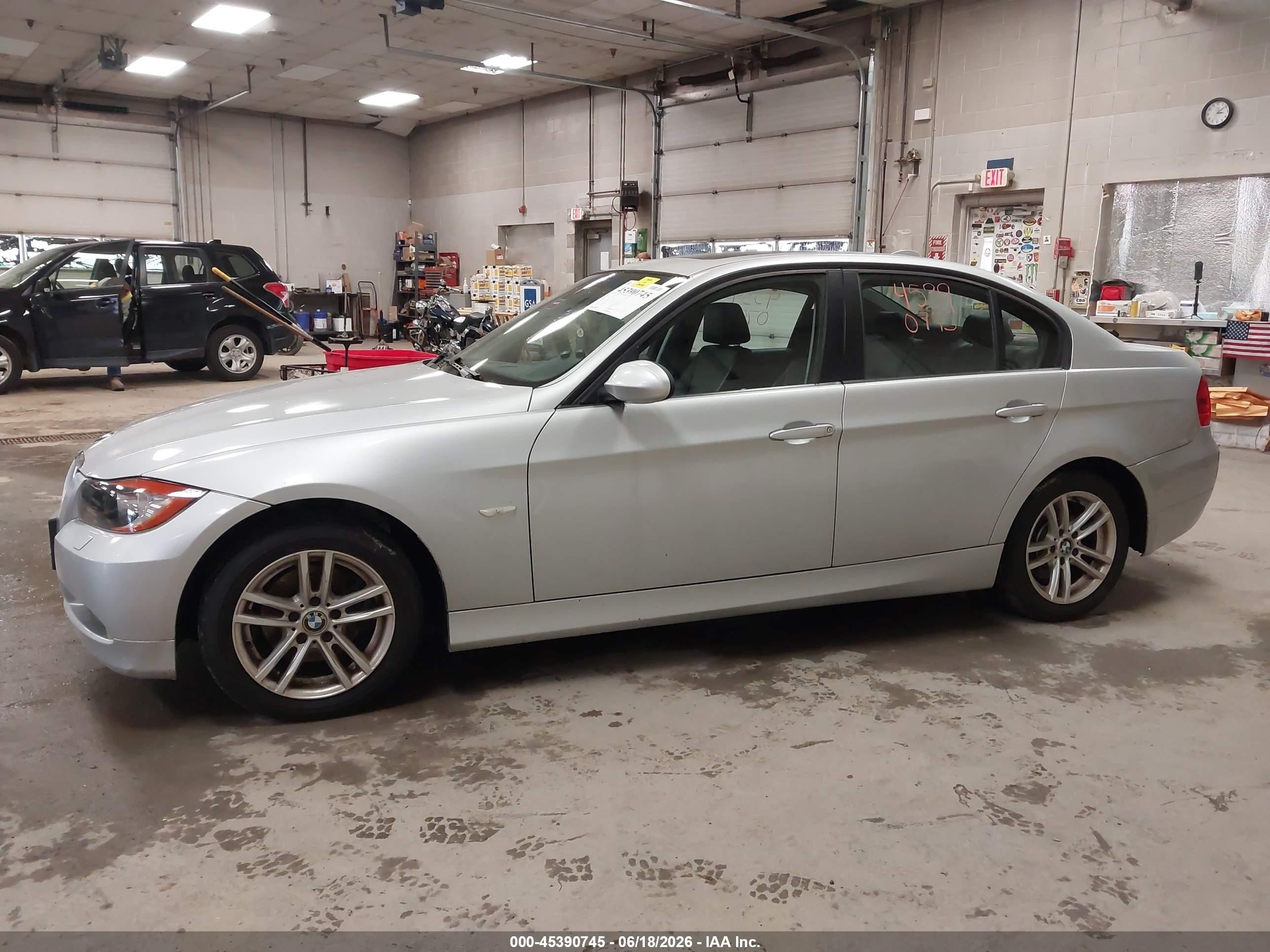 2007 Bmw 328xi   Silver vin: WBAVC73517KP32615