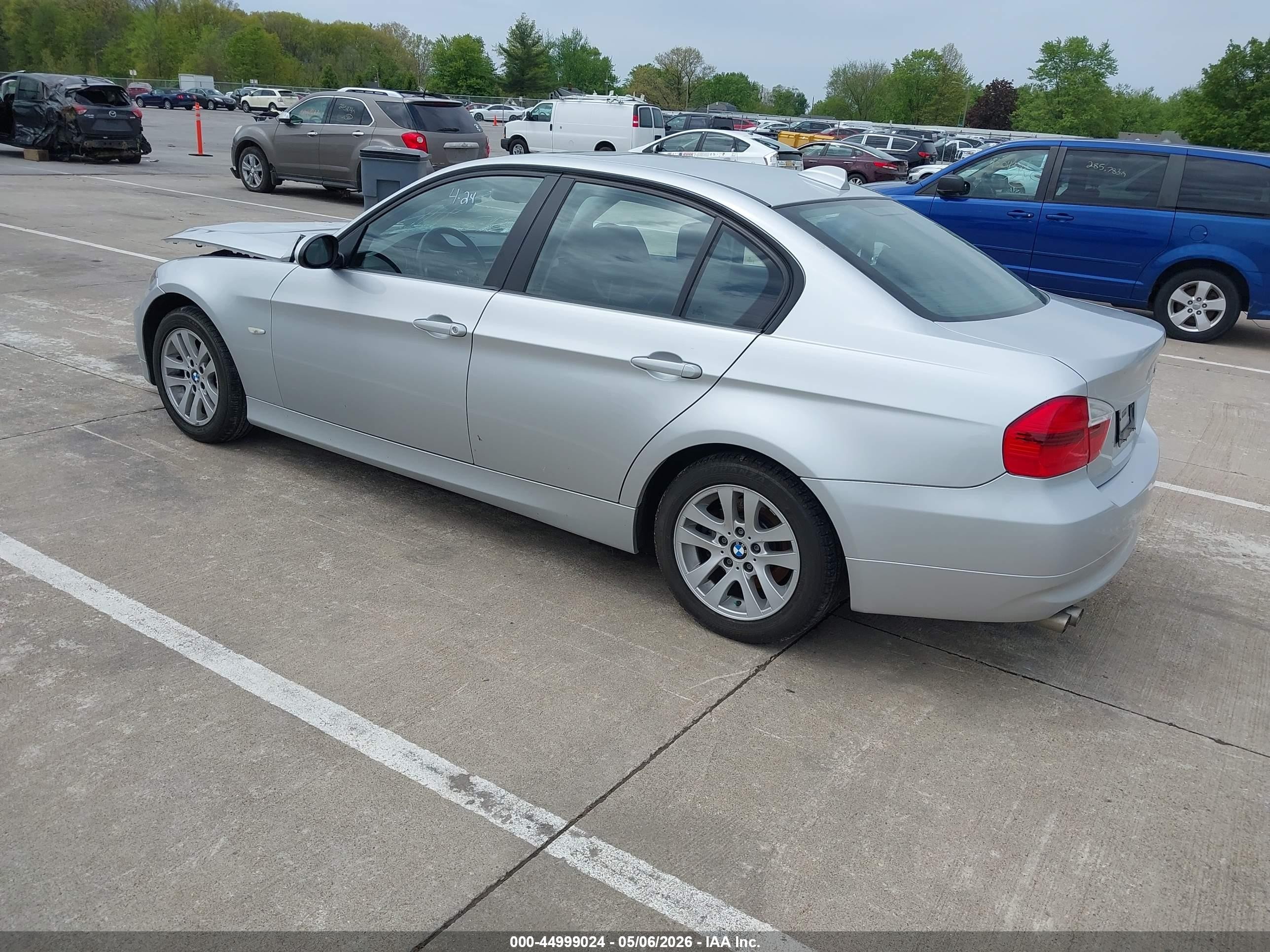 2007 Bmw 328xi   Silver vin: WBAVC73527KP34583