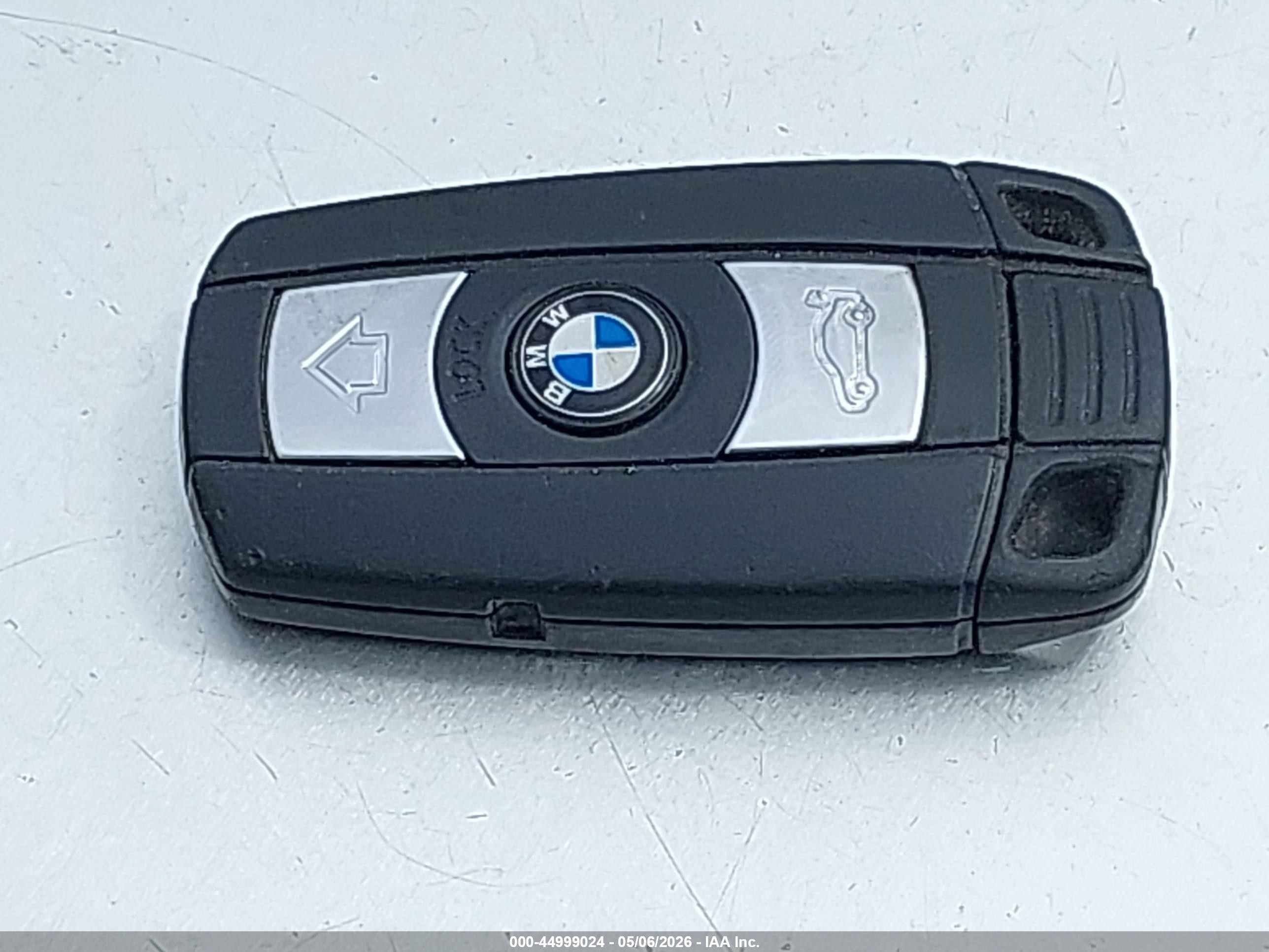 2007 Bmw 328xi   Silver vin: WBAVC73527KP34583