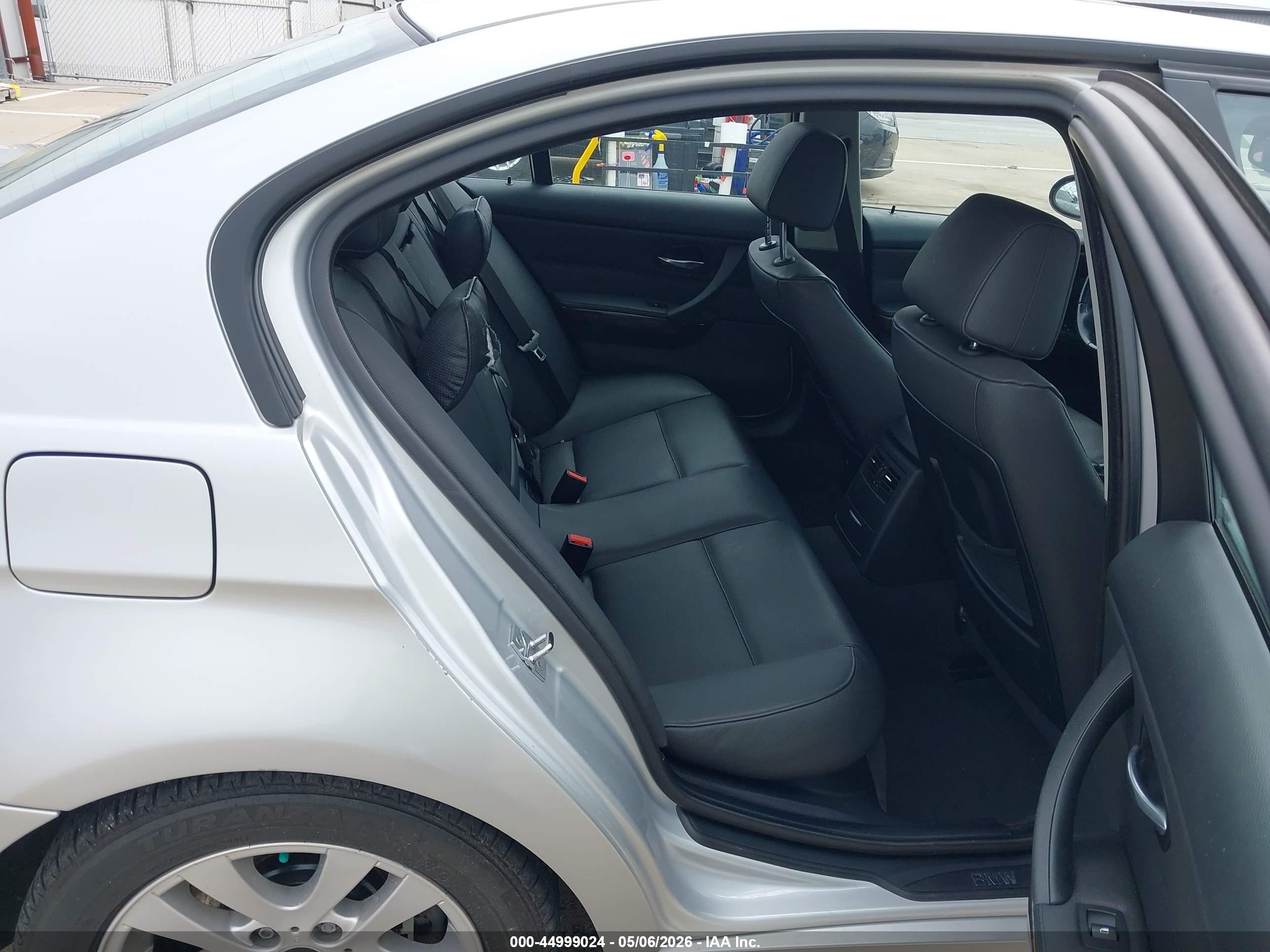 2007 Bmw 328xi   Silver vin: WBAVC73527KP34583