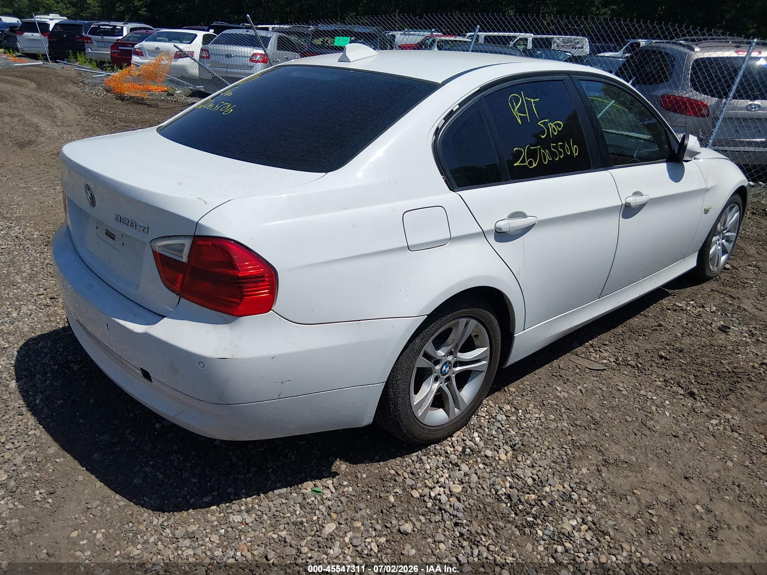 2008 Bmw 328xi   White vin: WBAVC73568KX92391