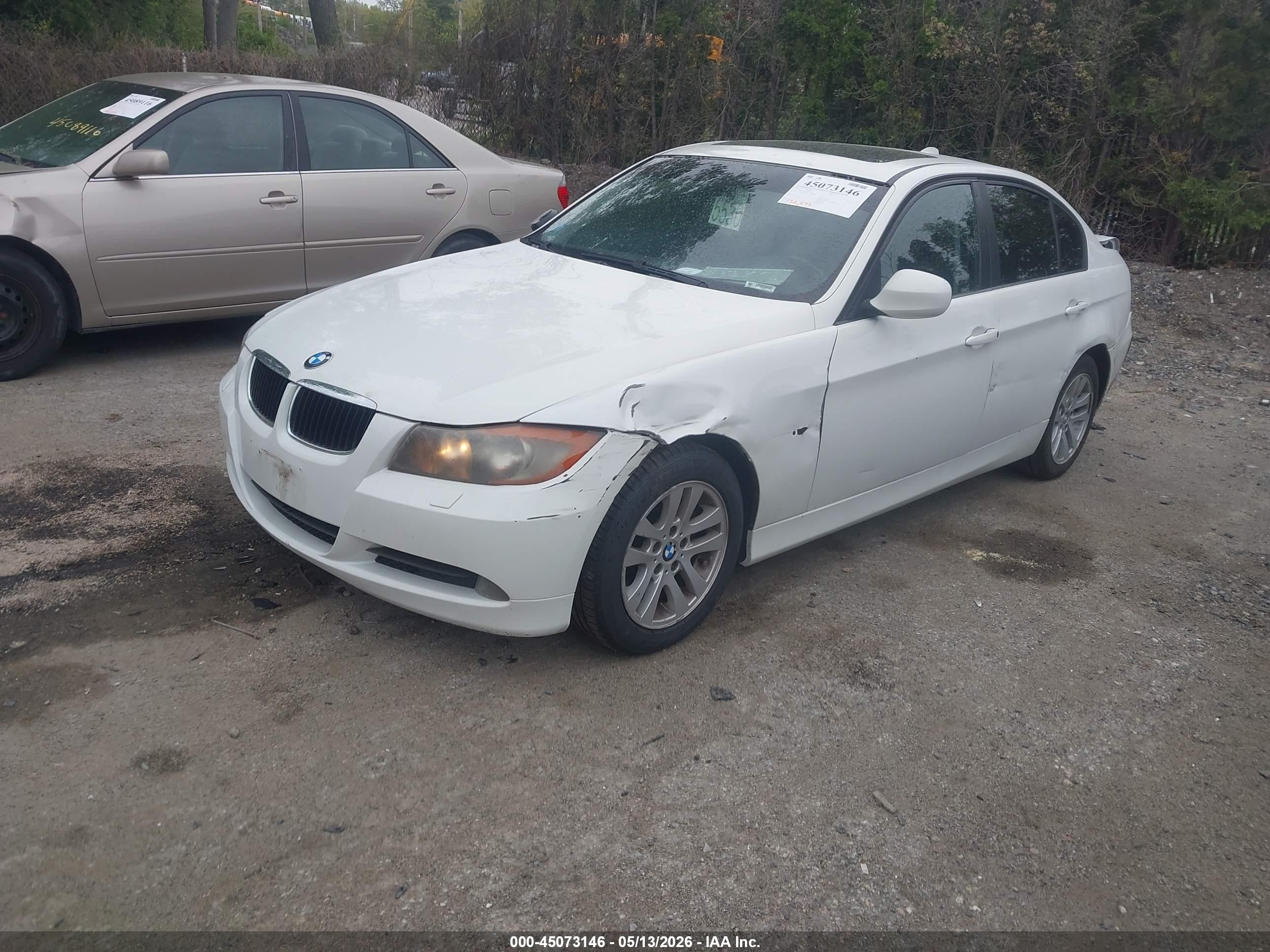 2007 Bmw 328xi   White vin: WBAVC735X7KP36694