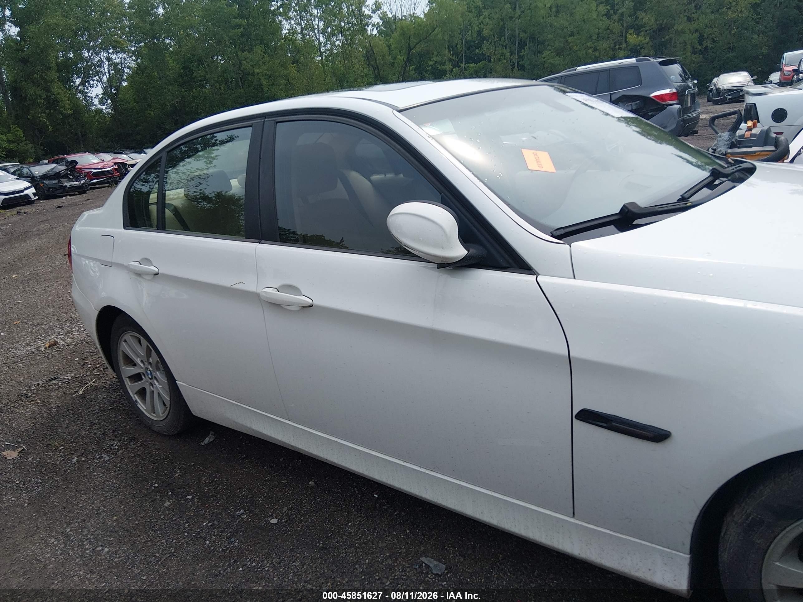 2007 Bmw 328xi   White vin: WBAVC93517KX60698