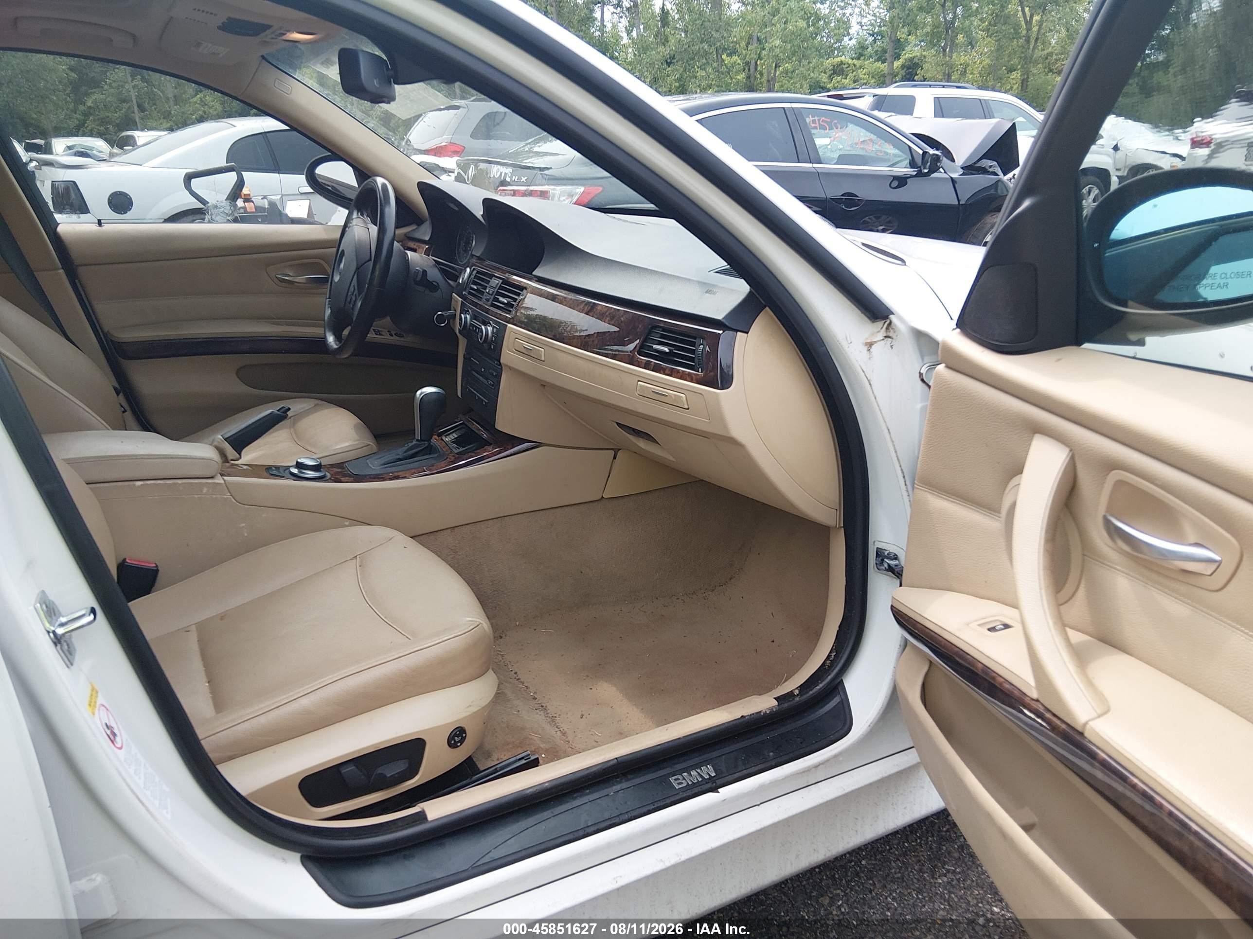 2007 Bmw 328xi   White vin: WBAVC93517KX60698