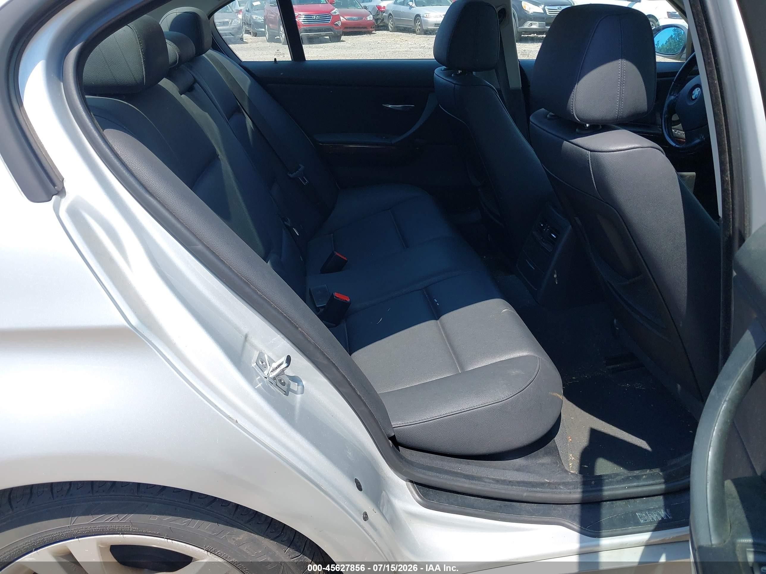 2008 Bmw 328xi   Silver vin: WBAVC93518K045020