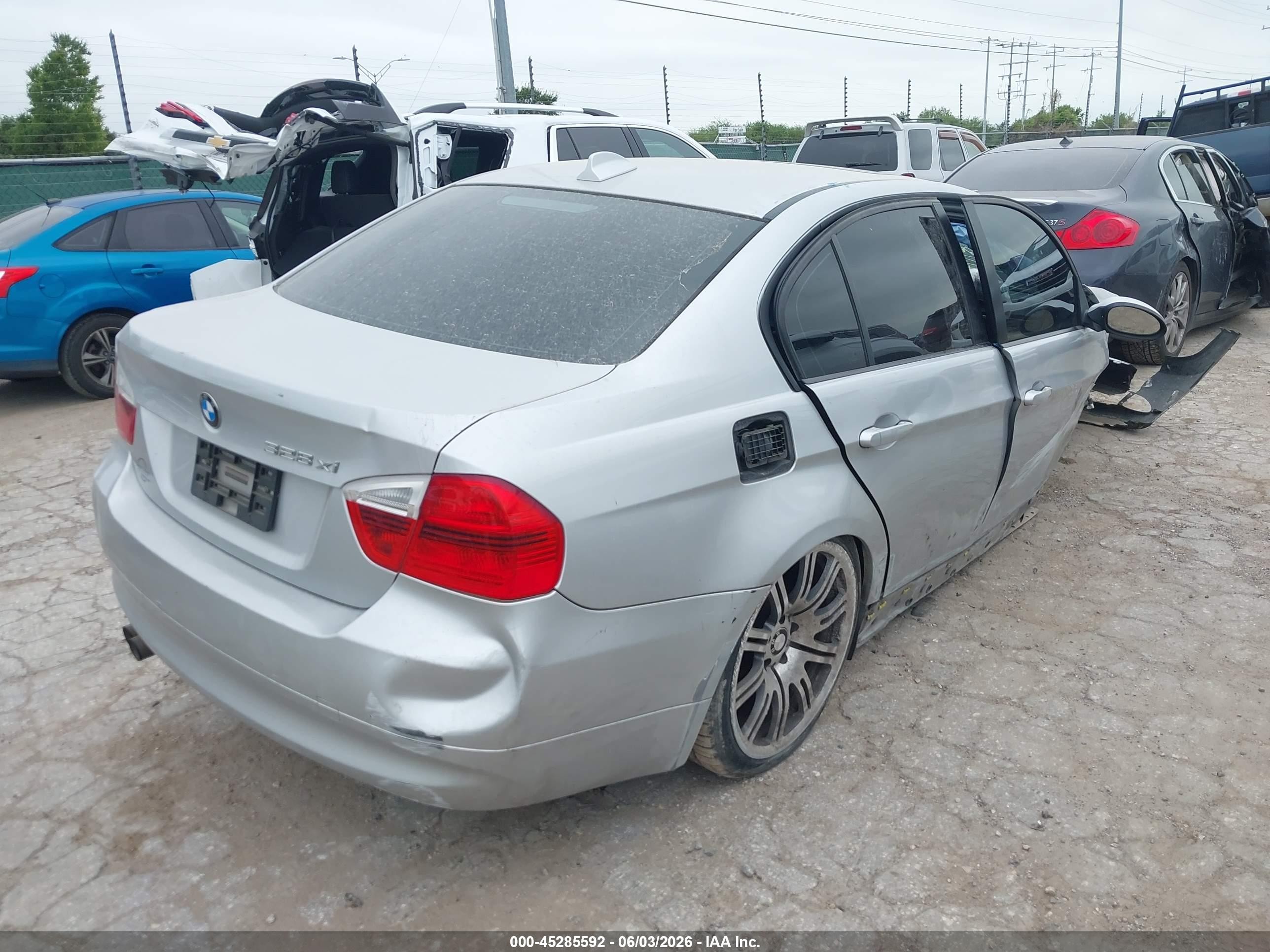 2007 Bmw 328xi   Silver vin: WBAVC93537K032090