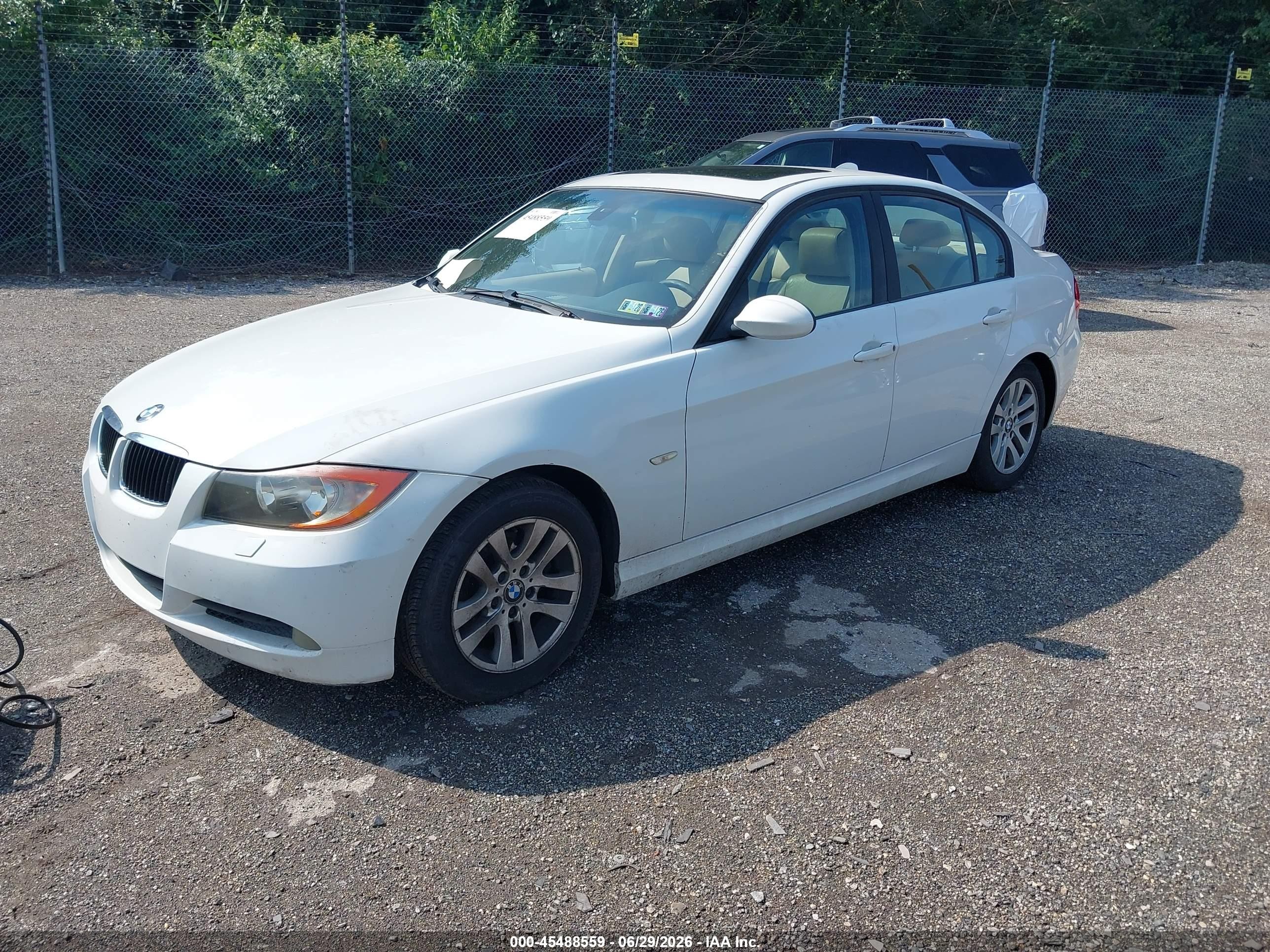 2007 Bmw 328xi White vin: WBAVC93557KX61787