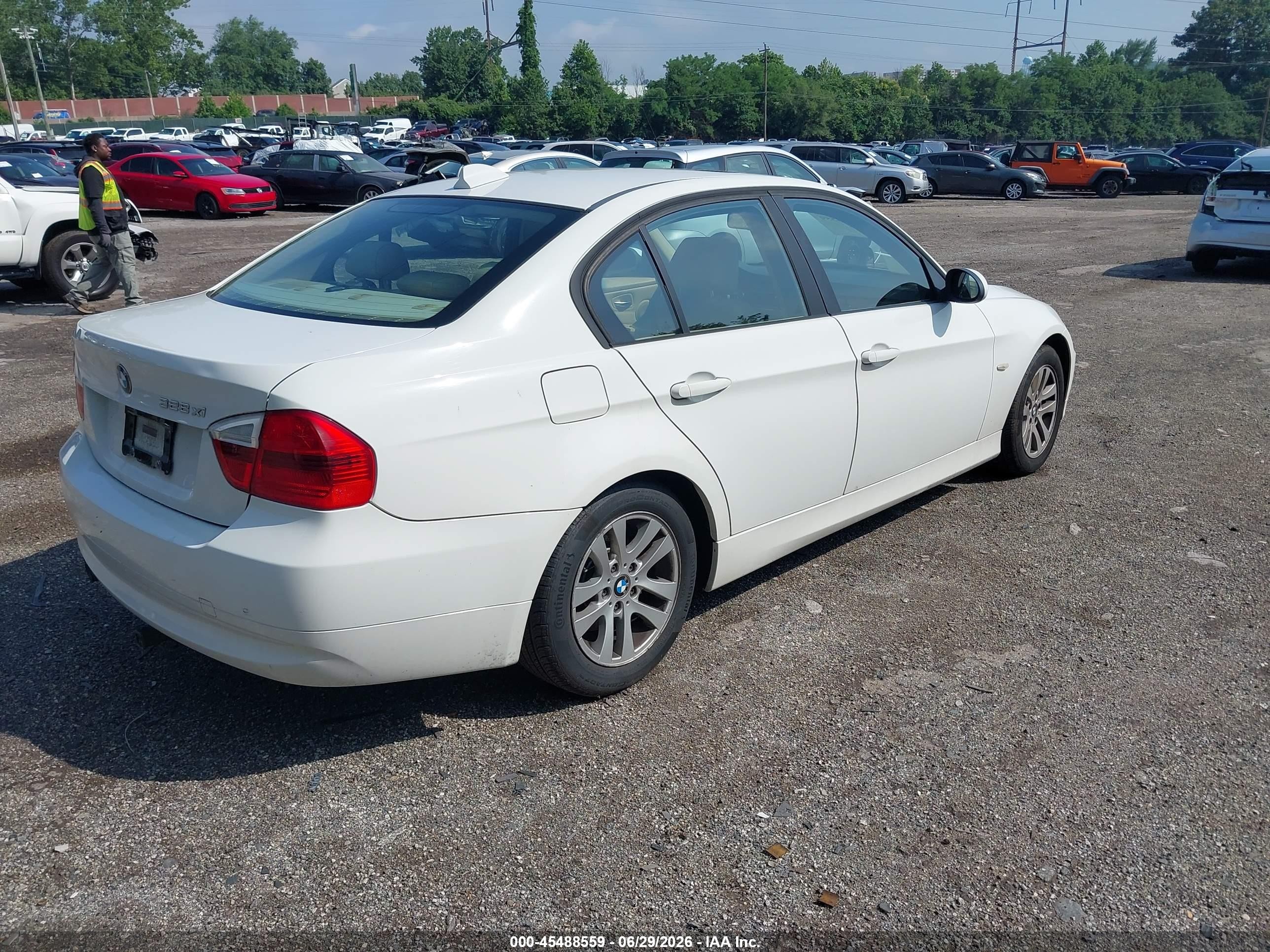 2007 Bmw 328xi White vin: WBAVC93557KX61787