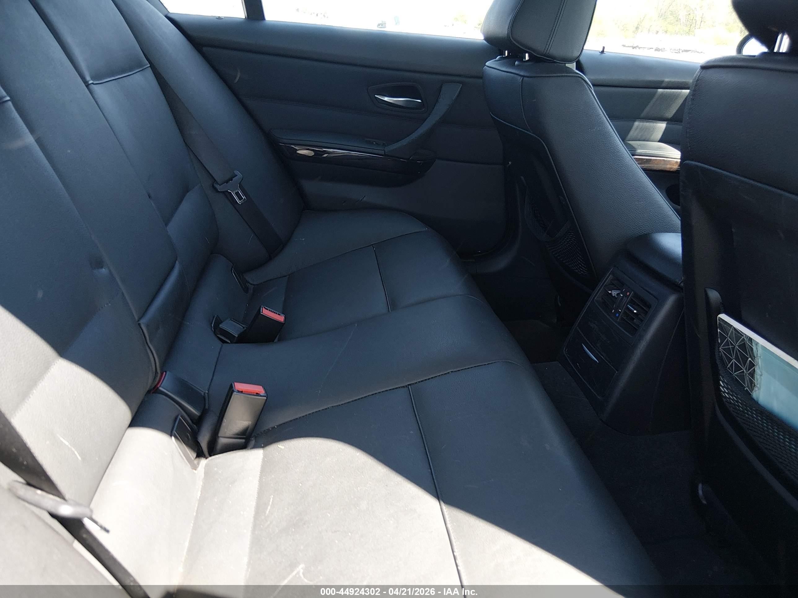 2008 Bmw 328xi   Серый vin: WBAVC93558K043805