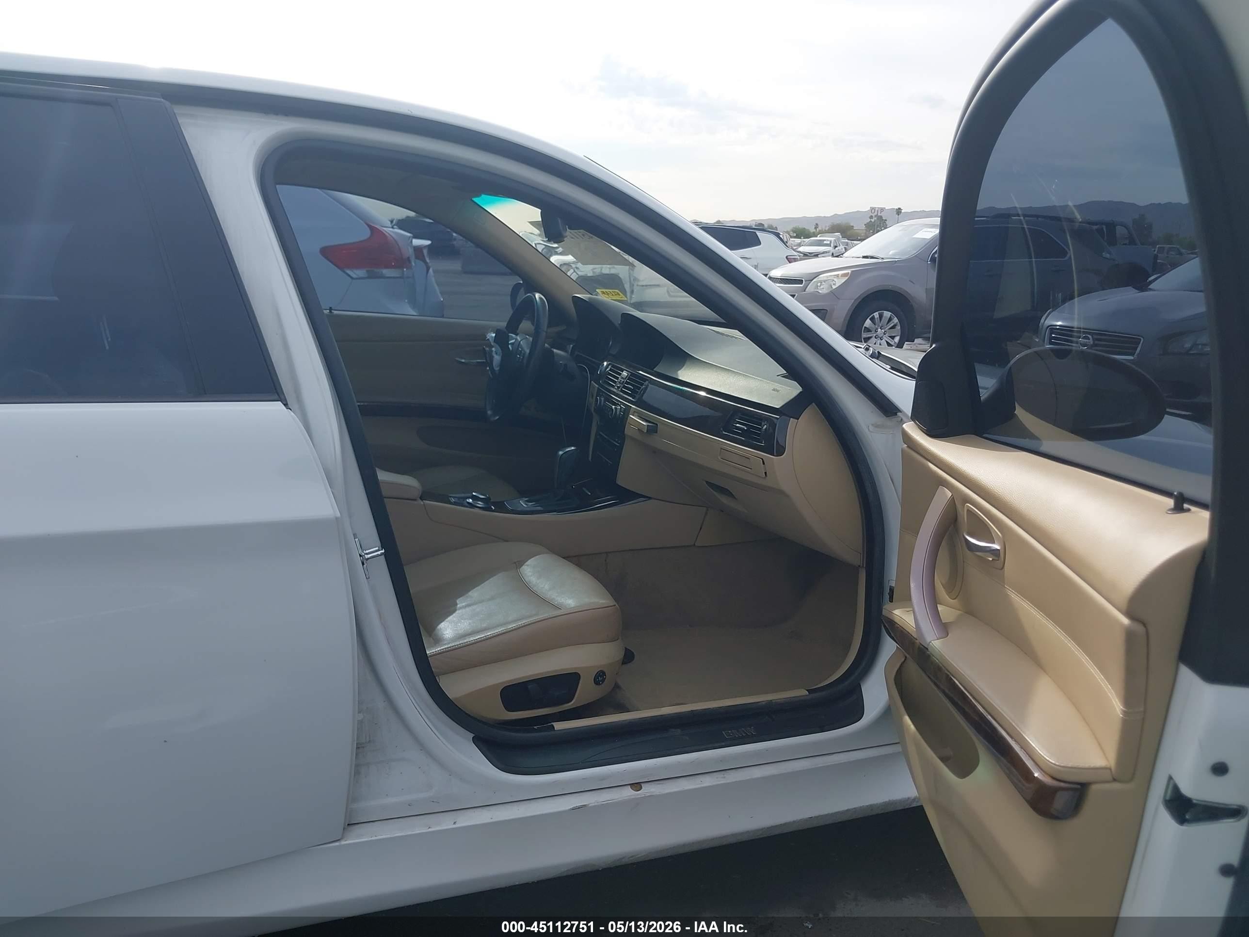 2007 Bmw 328xi   White vin: WBAVC93587K034630