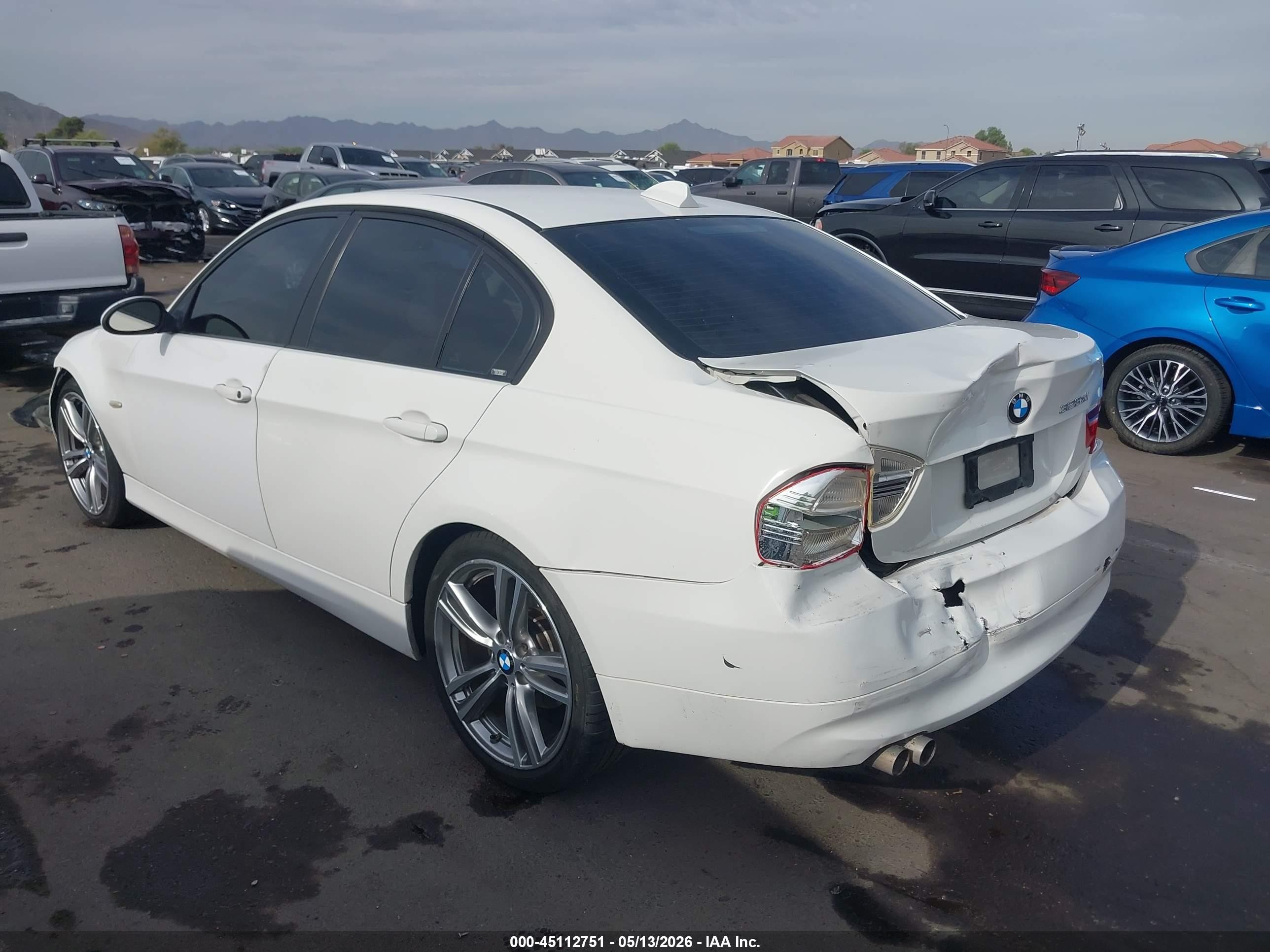 2007 Bmw 328xi   White vin: WBAVC93587K034630
