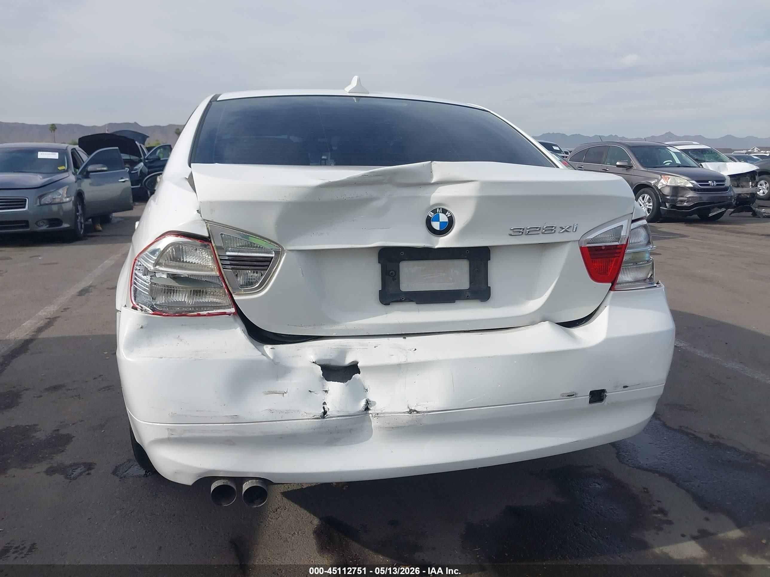 2007 Bmw 328xi   White vin: WBAVC93587K034630